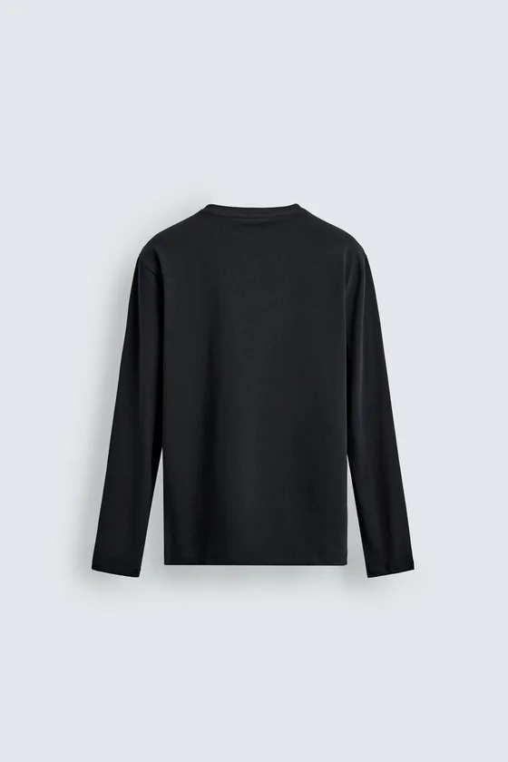 БАЗОВАЯ ФУТБОЛКА SLIM FIT