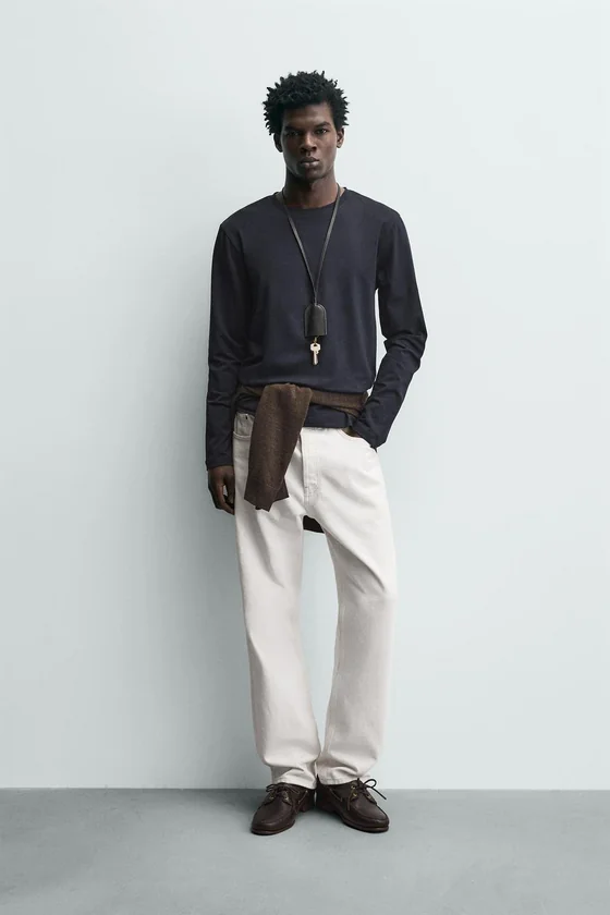 БАЗОВАЯ ФУТБОЛКА SLIM FIT