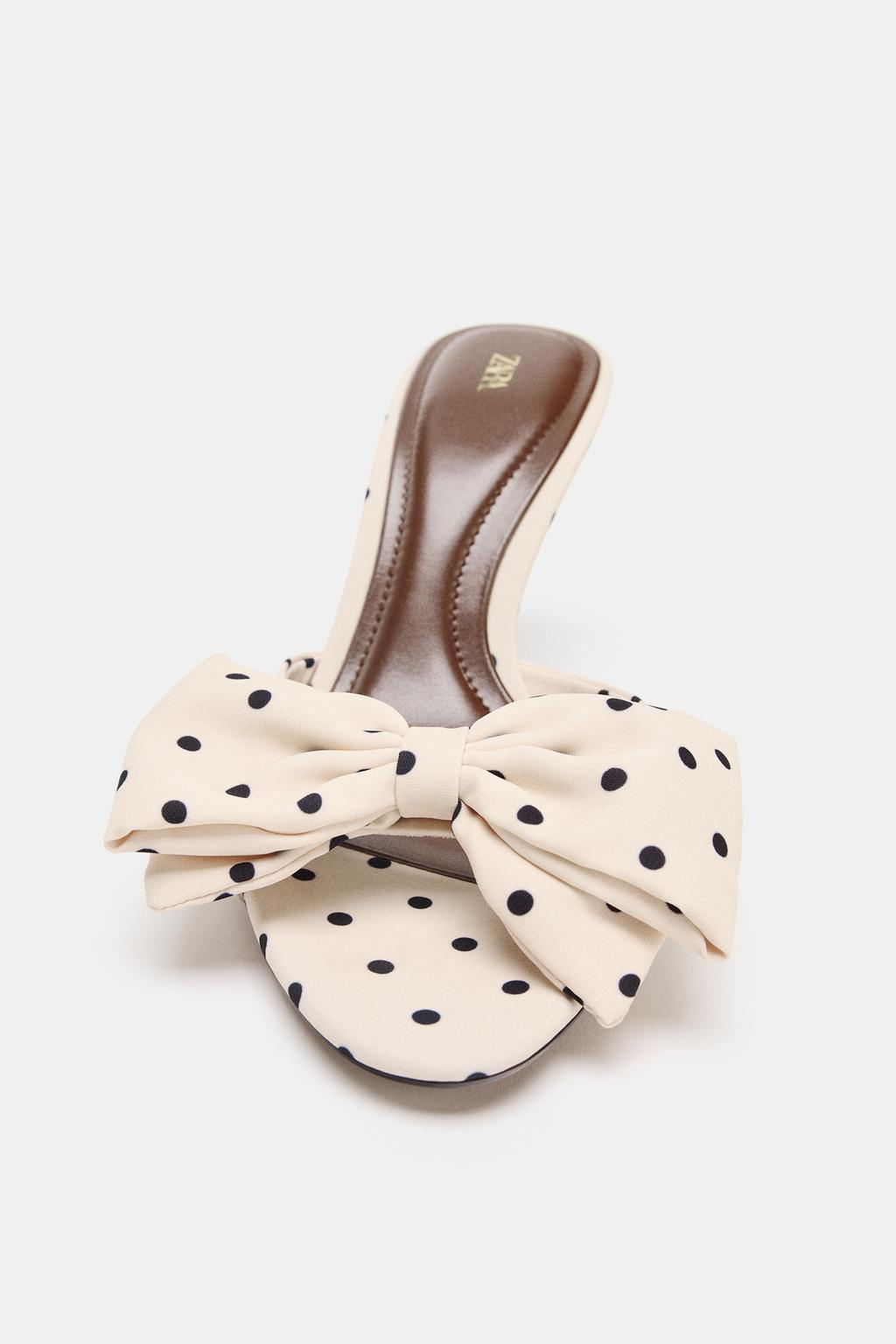 АТЛАСНЫЕ БОСОНОЖКИ НА КАБЛУКЕ С БОЛЬШИМ БАНТОМ