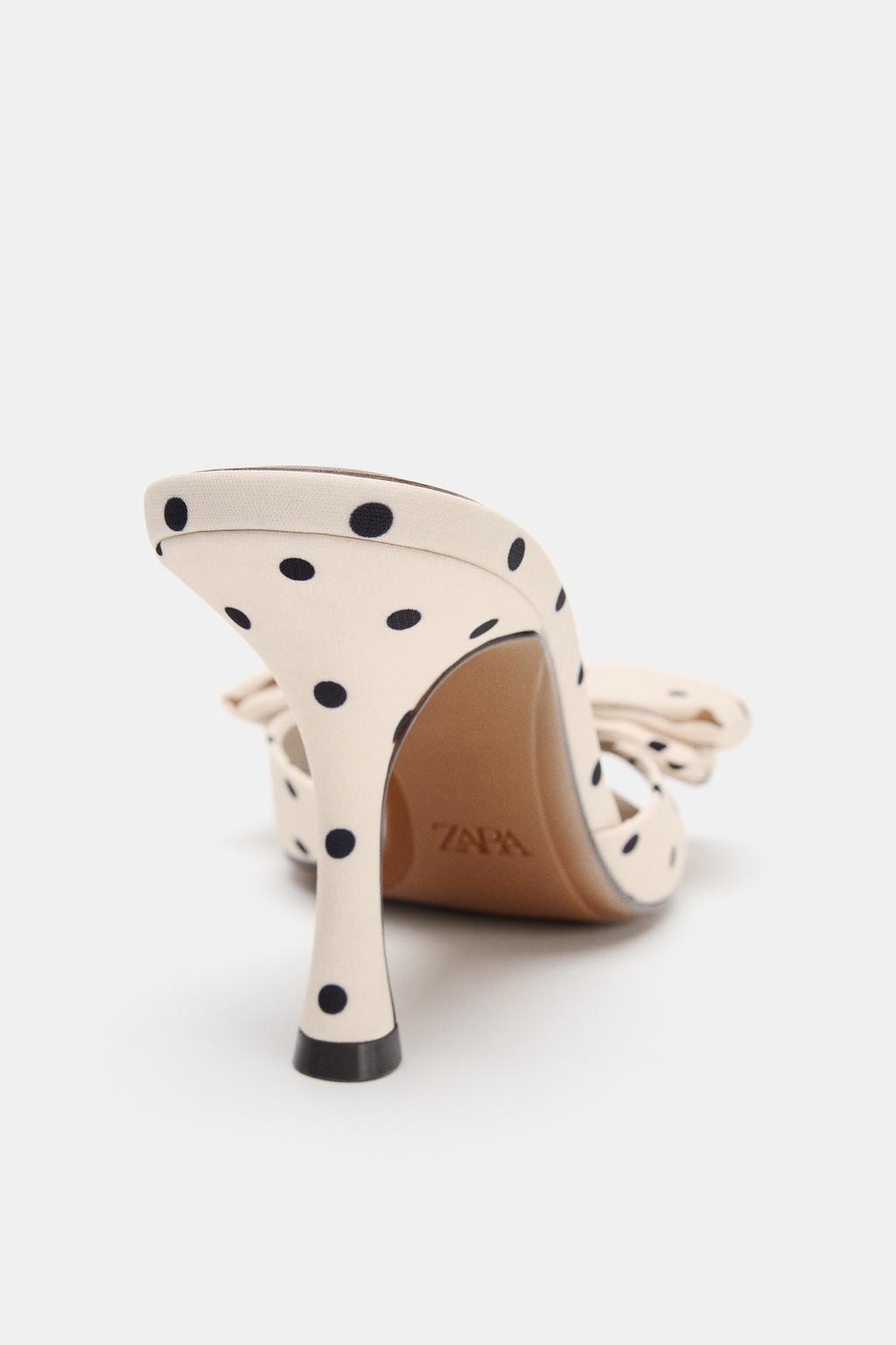 АТЛАСНЫЕ БОСОНОЖКИ НА КАБЛУКЕ С БОЛЬШИМ БАНТОМ