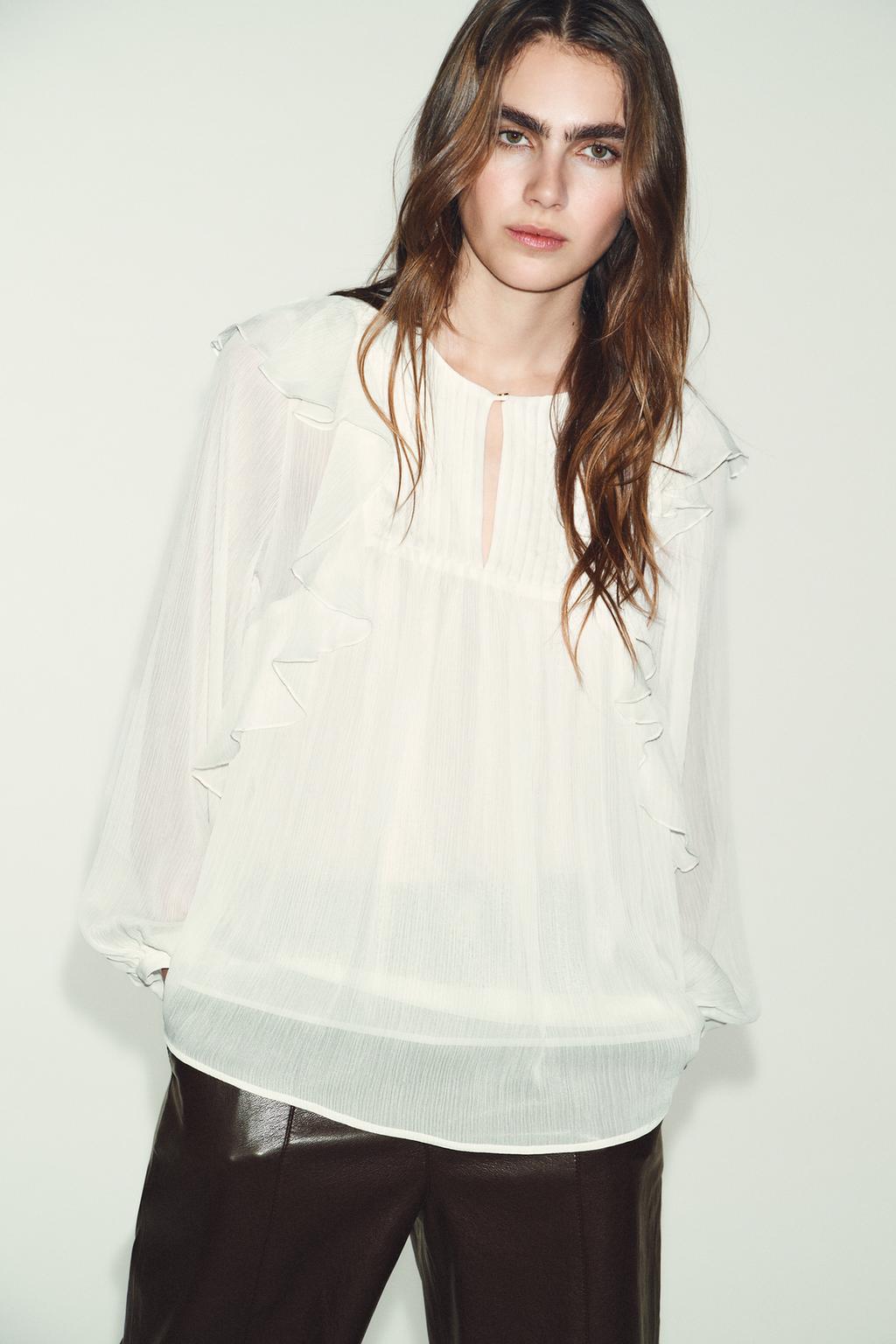 БЛУЗА СО СКЛАДКАМИ И ВОЛАНАМИ