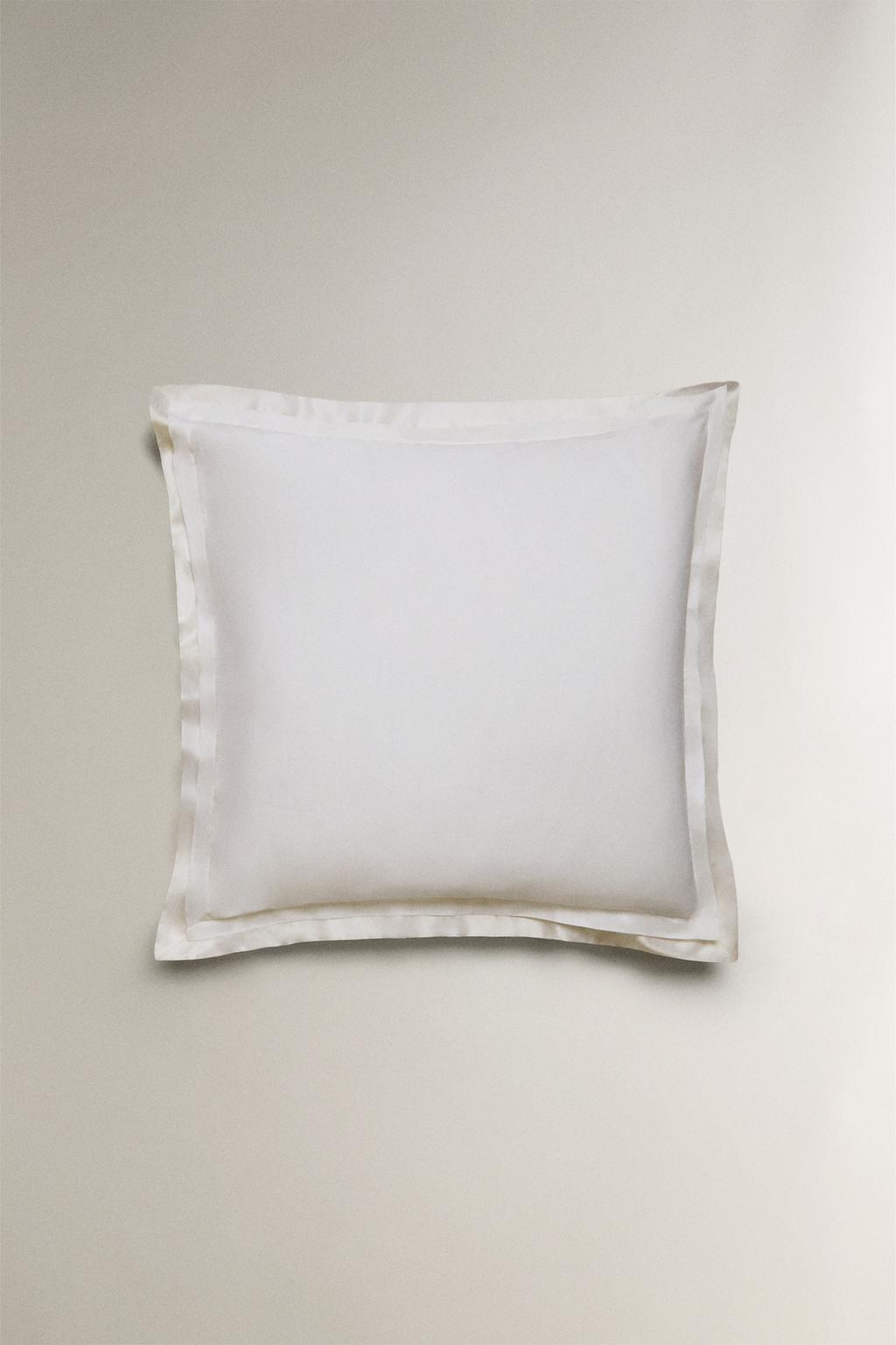 Наволочка из сатина с шелковой отделкой (300 нитей)