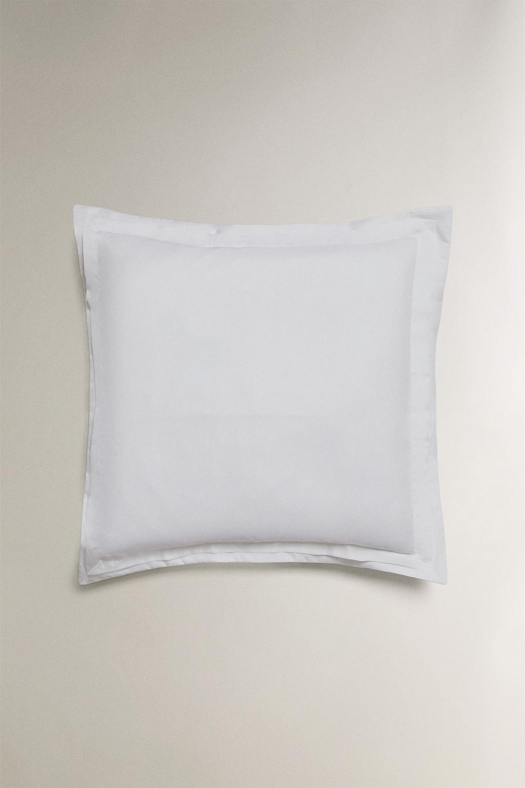 Наволочка из плотного хлопкового сатина с рельефными складками (1000 нитей)