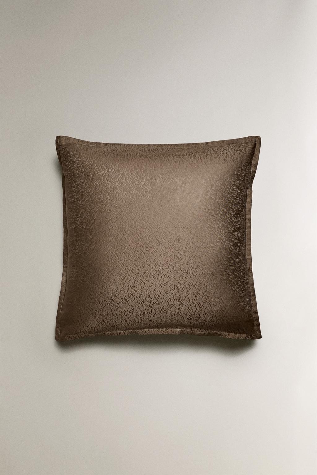 Наволочка из жаккардового сатина (300 нитей)