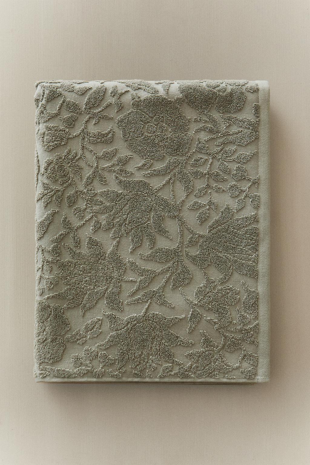 Полотенце для ванны с цветочным жаккардом