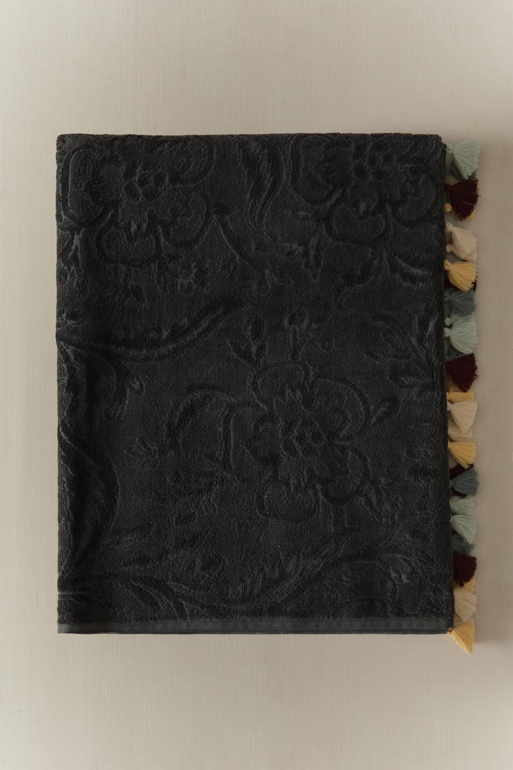 Хлопковое велюровое полотенце с жаккардовым узором и кисточками