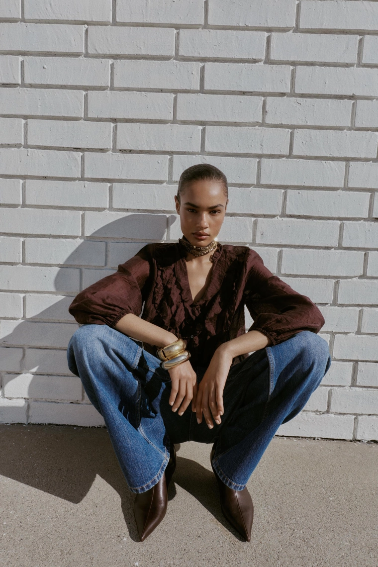 БЛУЗА В ГОРОШЕК С ВОЛАНАМИ