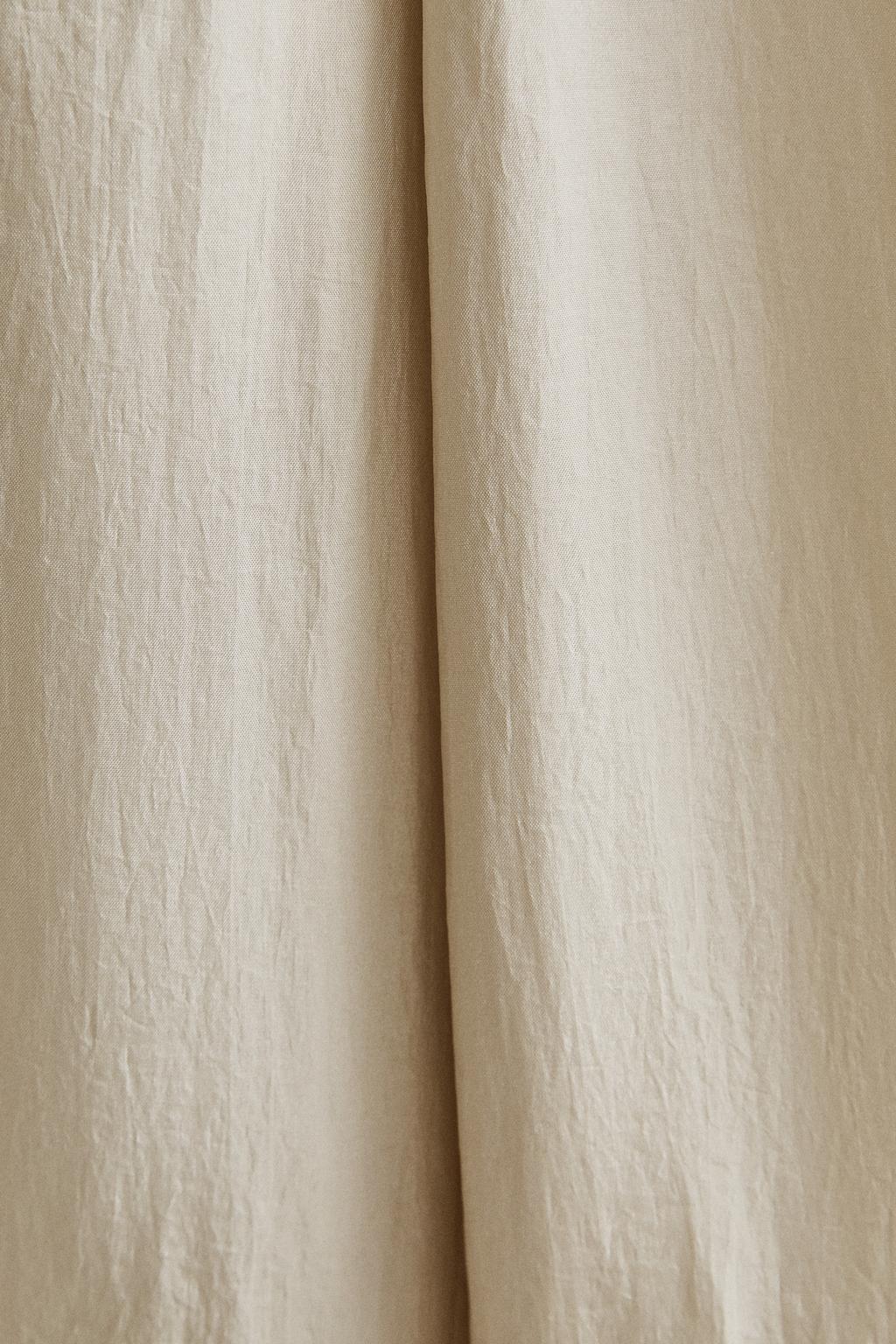 Брюки с атласным блеском