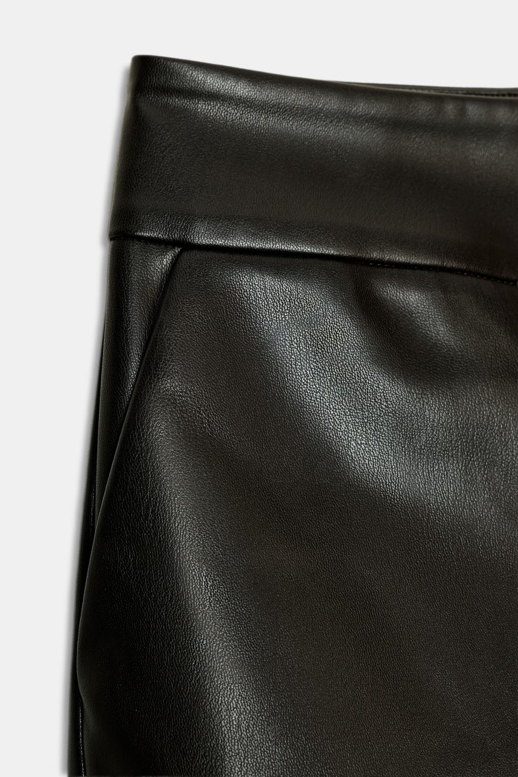 МИНИ-ШОРТЫ ИЗ ИСКУССТВЕННОЙ КОЖИ