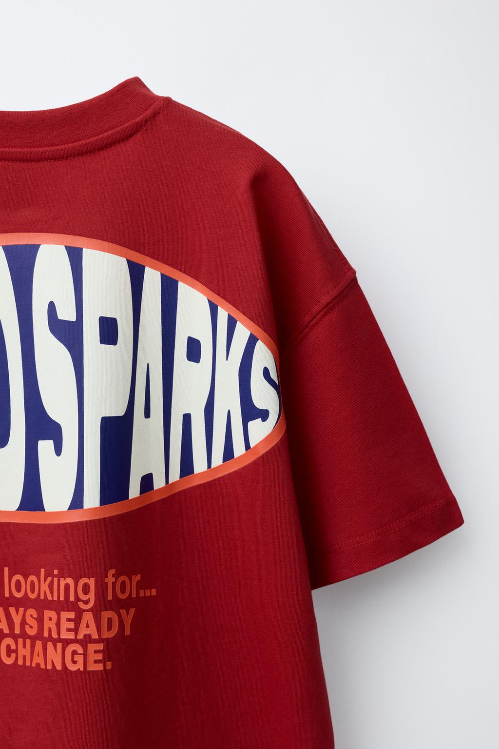 ФУТБОЛКА С РЕЛЬЕФНЫМ ЛОГОТИПОМ