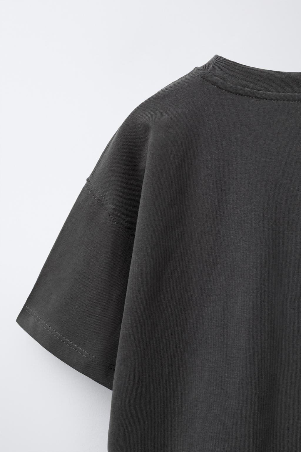 ФУТБОЛКА С ПРИНТОМ В СТИЛЕ ГРАФФИТИ