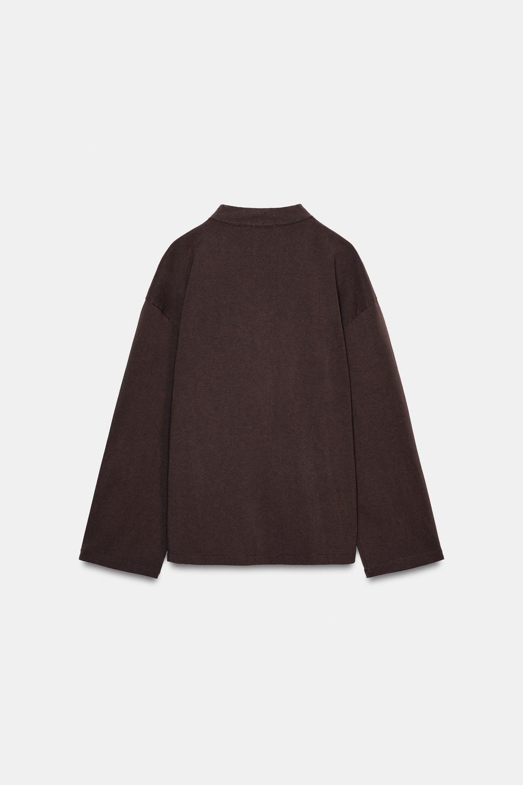 ФУТБОЛКА В СТИЛЕ РУСТИК С V-ОБРАЗНЫМ ВЫРЕЗОМ