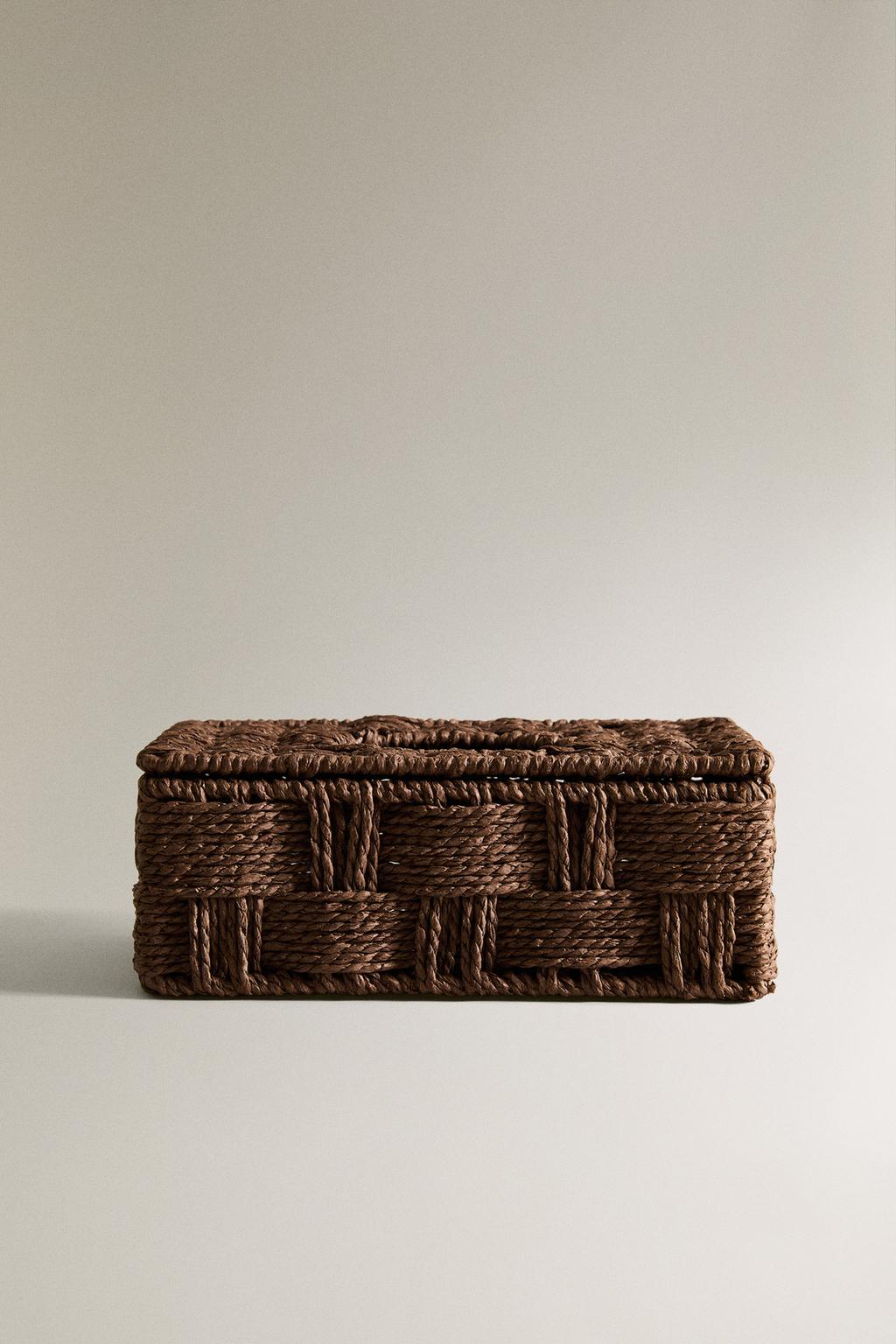 Коробка для салфеток из плетёной бумаги