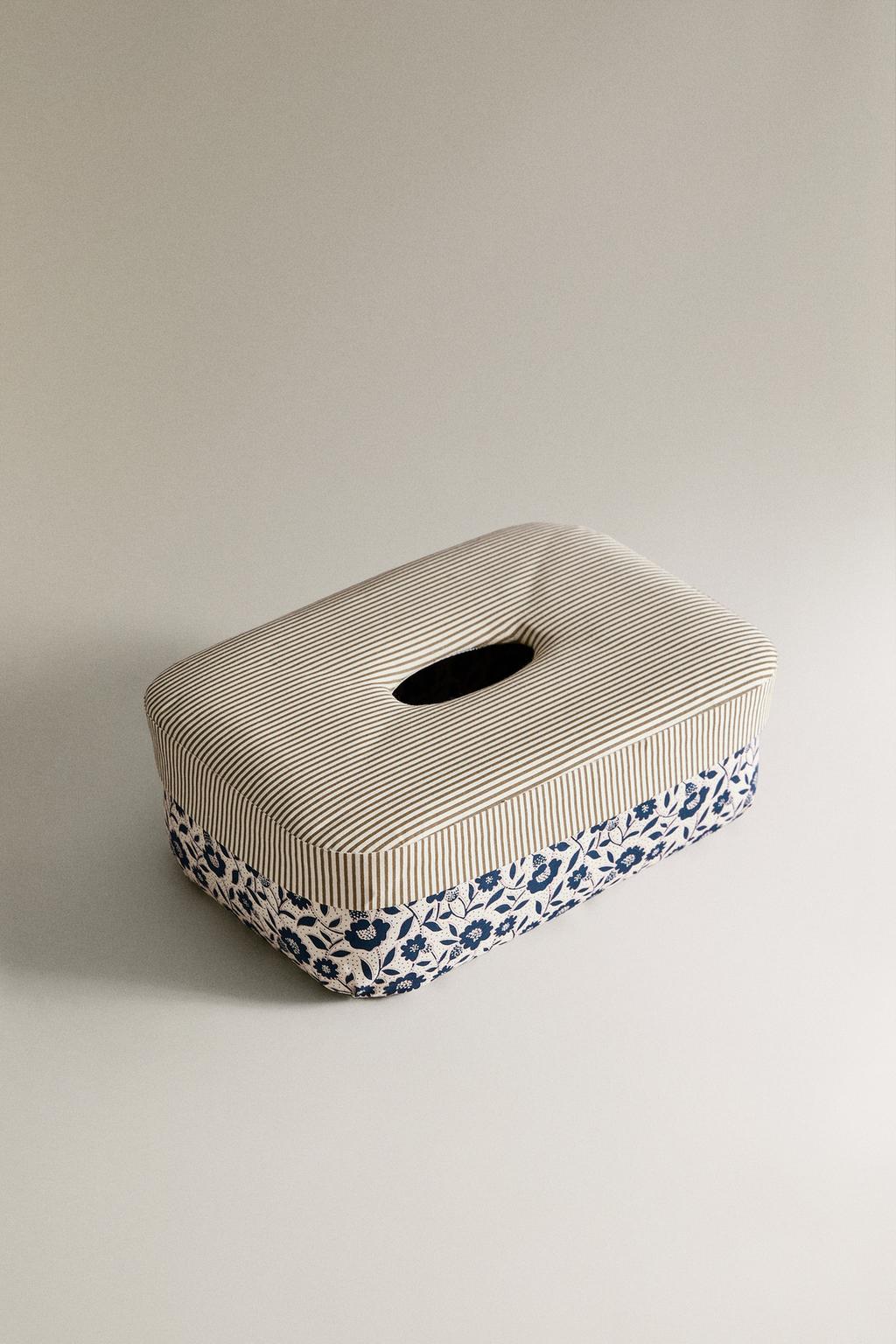 Держатель для влажных салфеток с цветочным дизайном