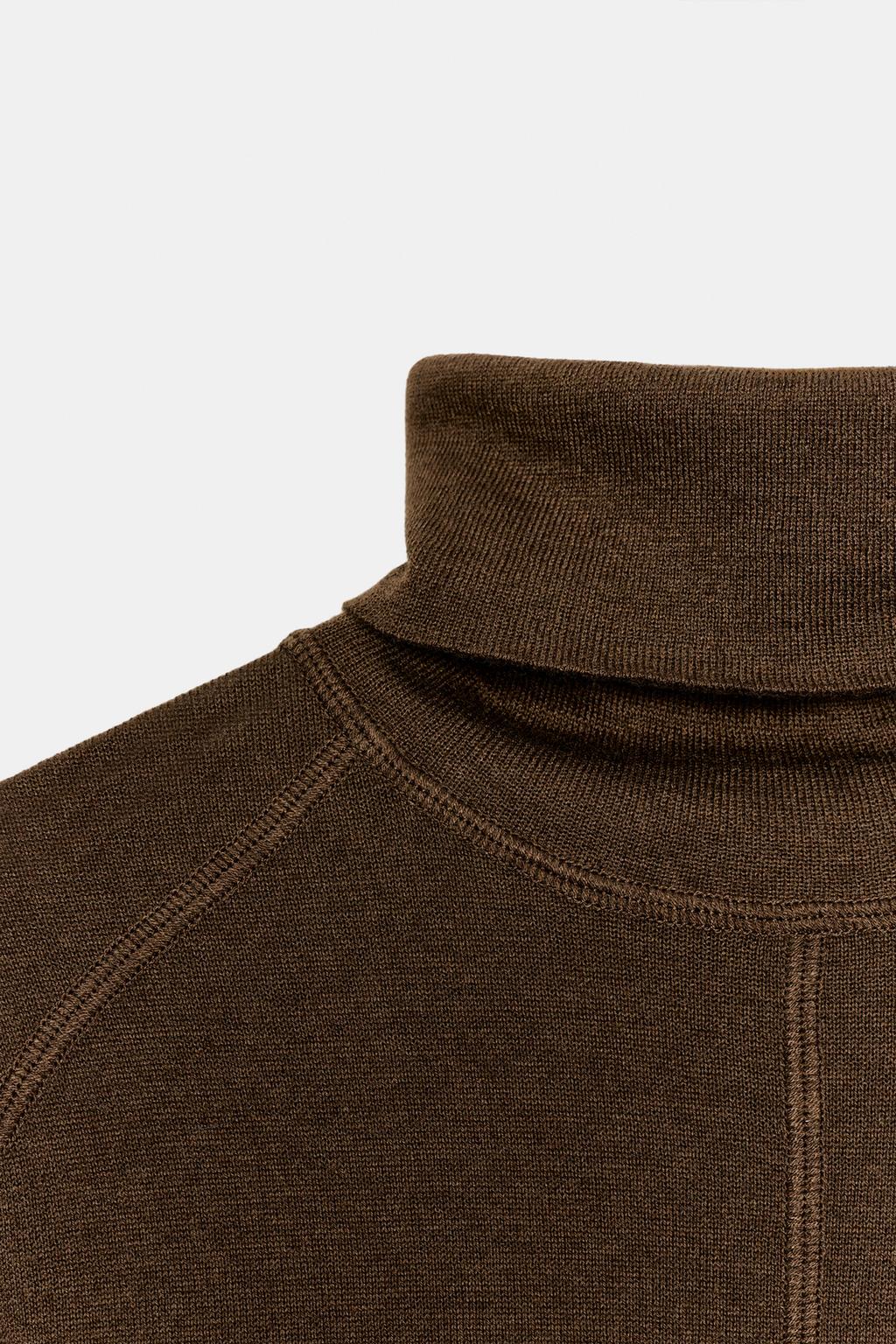 ВЯЗАНЫЙ СВИТЕР С ВЫСОКИМ ВОРОТНИКОМ ИЗ ШЕРСТИ