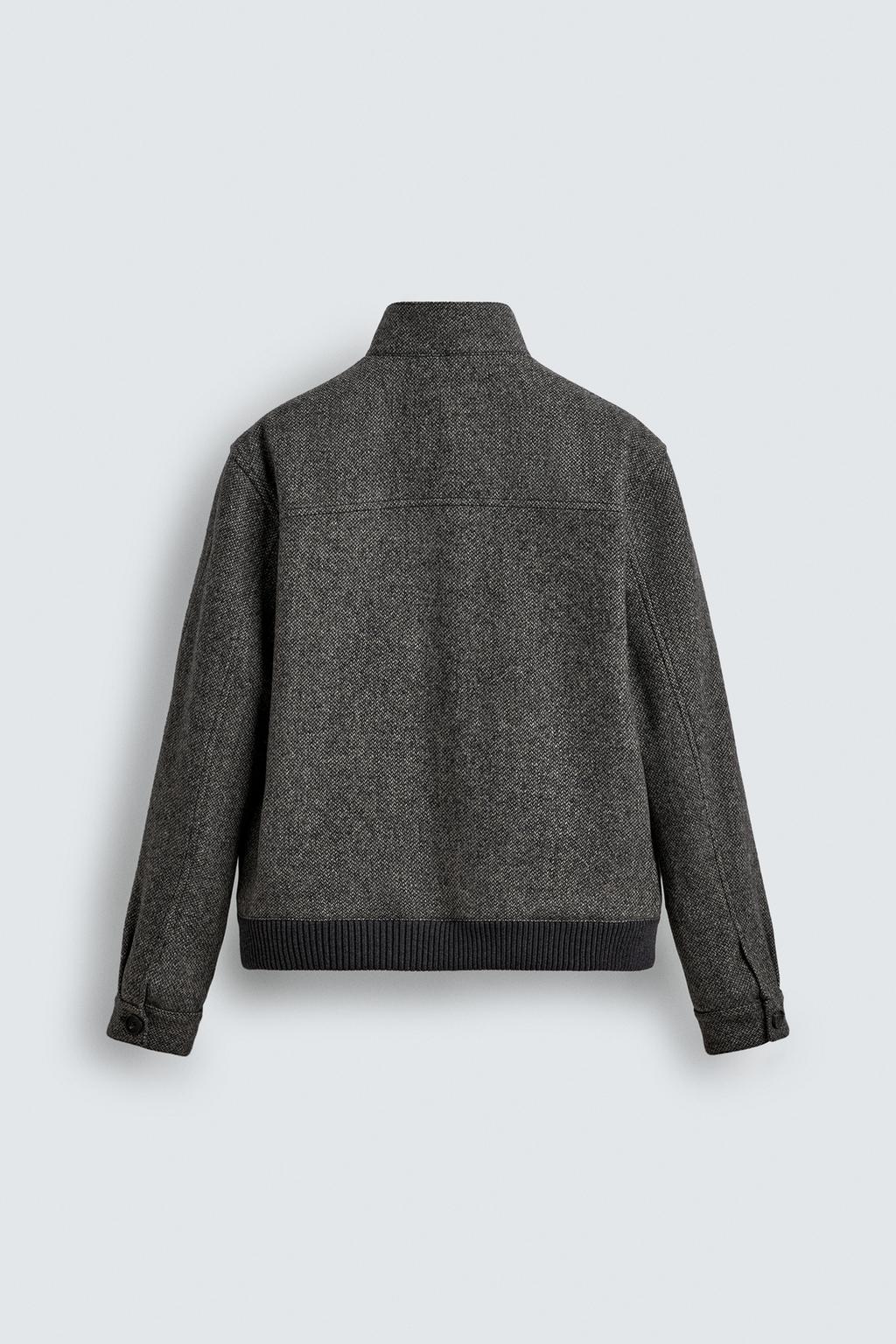 КУРТКА ИЗ РЕЛЬЕФНОЙ КОНТРАСТНОЙ ТКАНИ