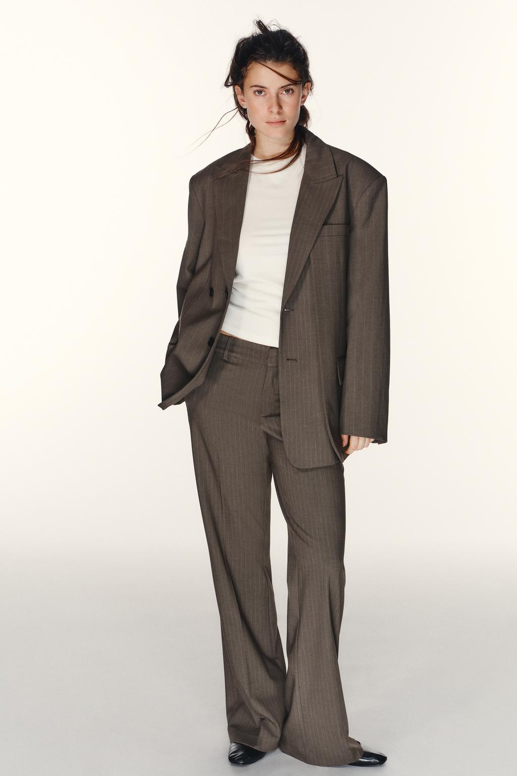 БРЮКИ В ТОНКУЮ ПОЛОСКУ