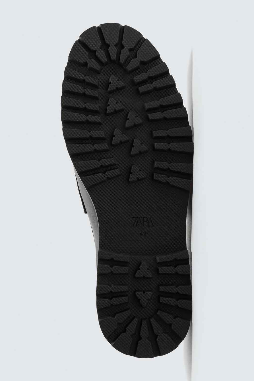 СТРОГИЕ ЛОФЕРЫ С ПЛАНКОЙ