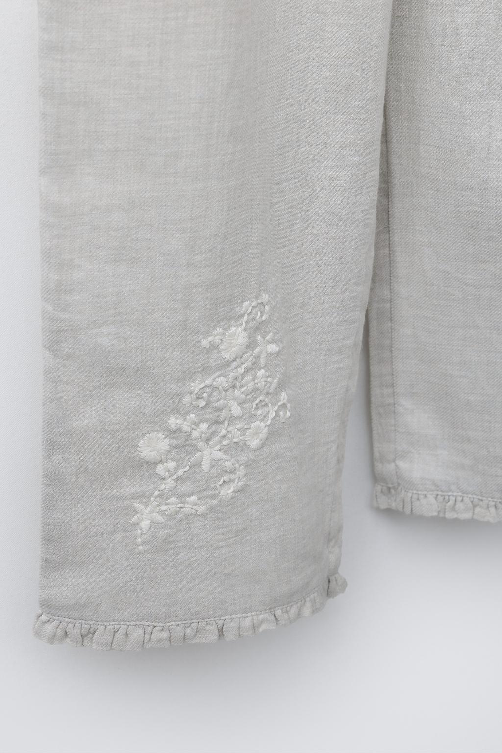 2-6 ЛЕТ/ ПИЖАМА С ВЫШИВКОЙ В ВИДЕ ЦВЕТОВ