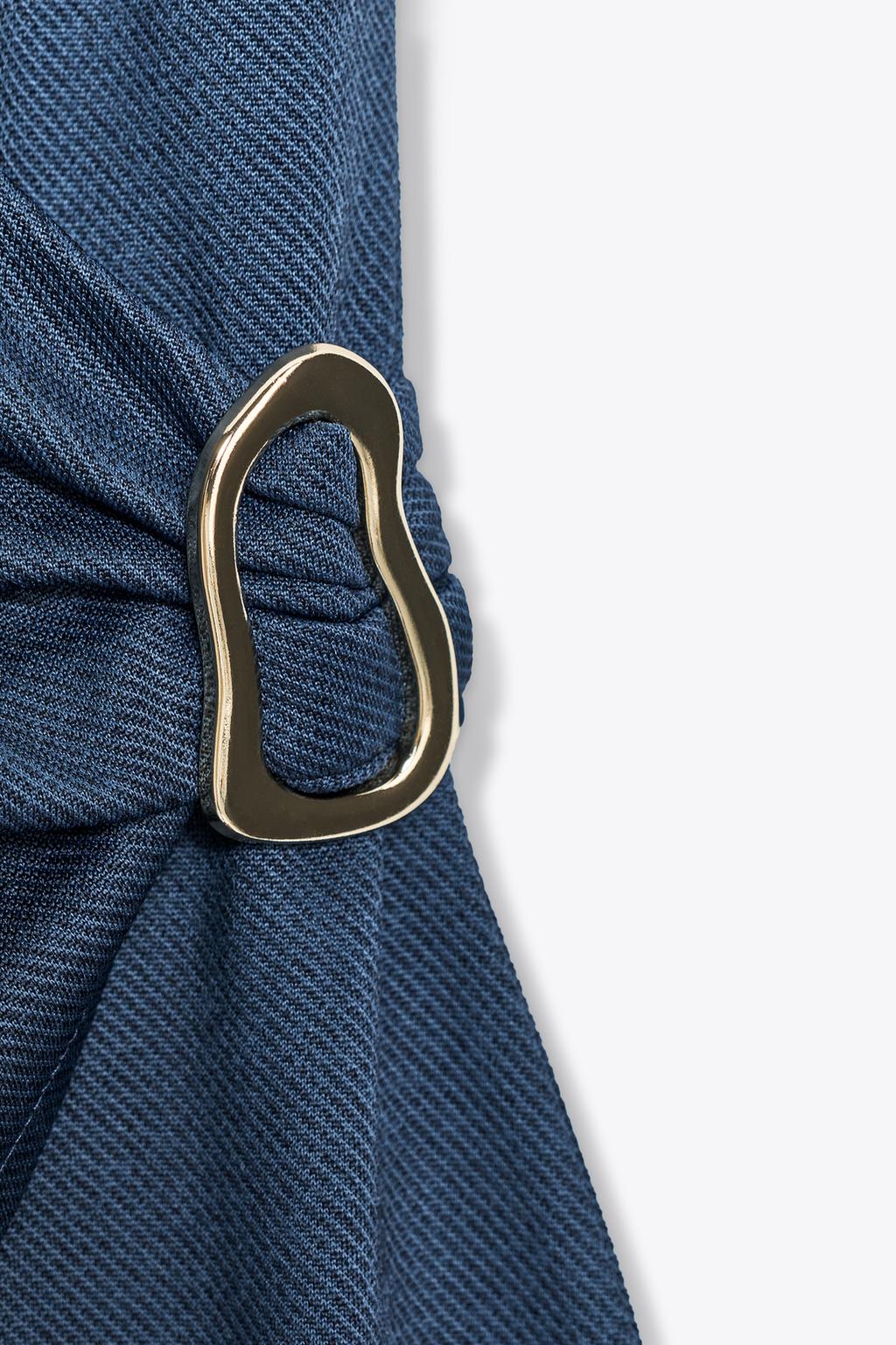 Платье с запахом из твила