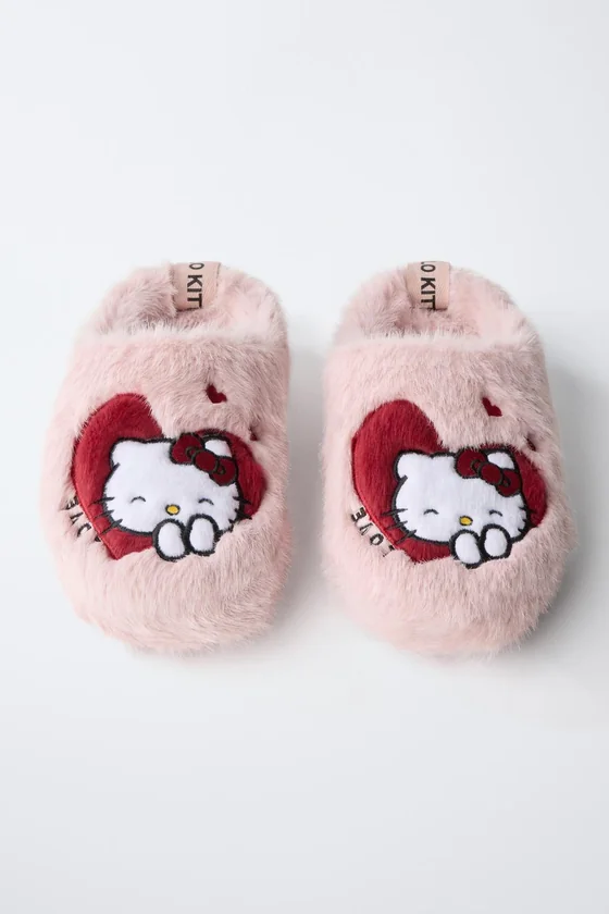 ДОМАШНИЕ ТАПОЧКИ HELLO KITTY © SANRIO