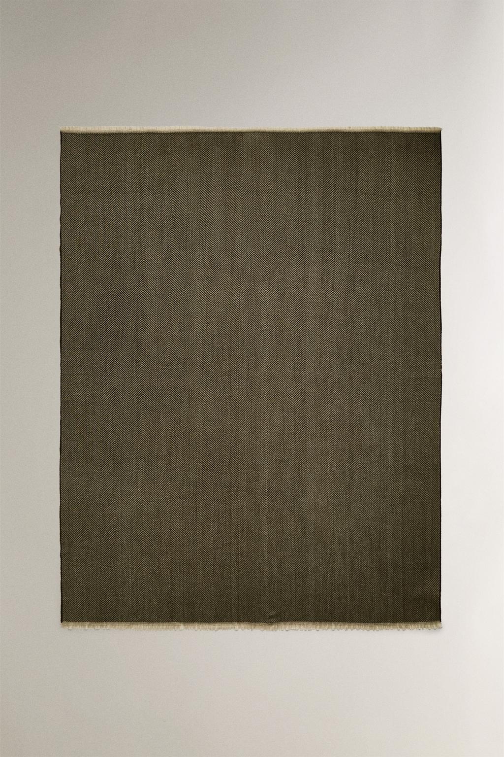 Плед в узоре «коса»