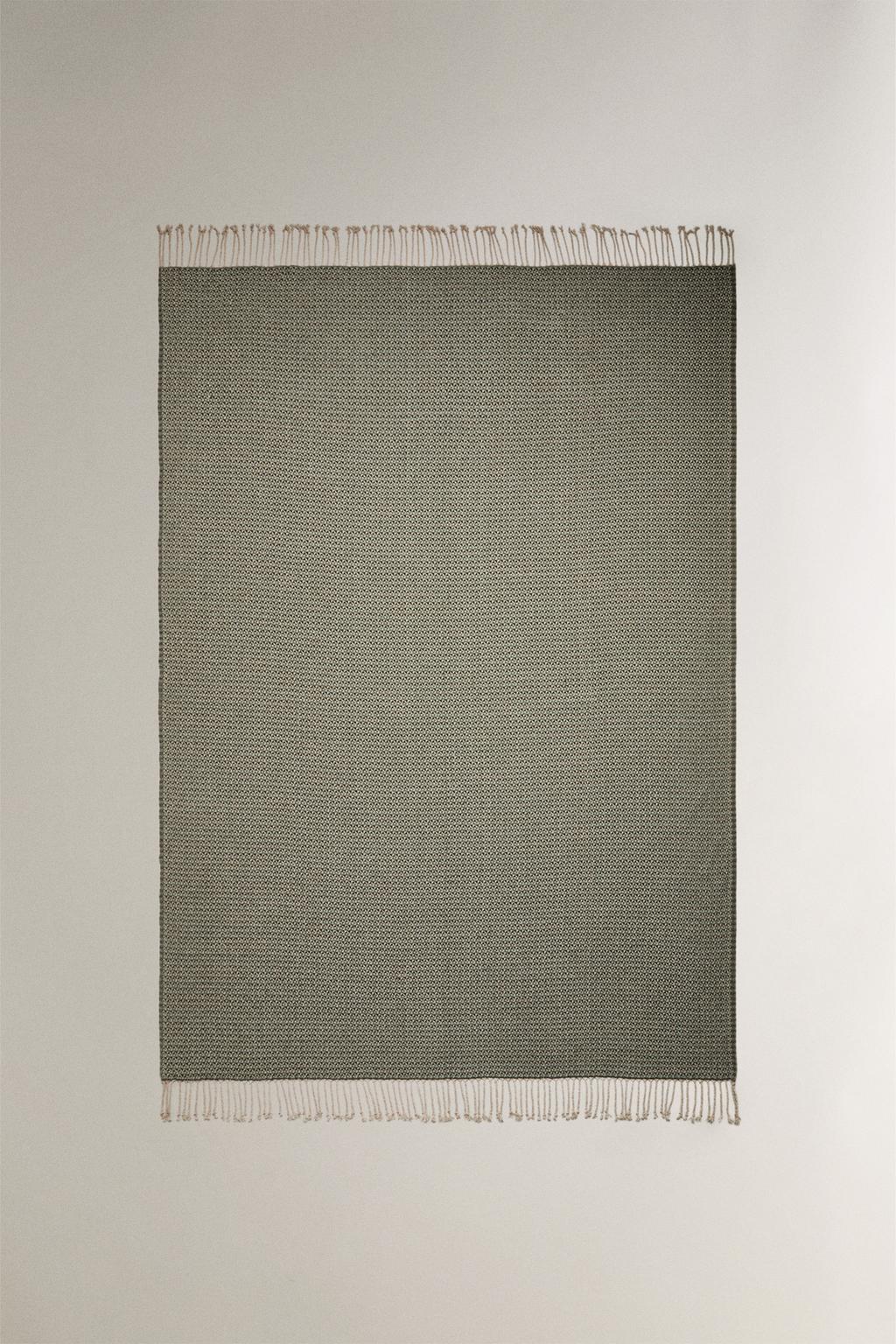 Ченильский плед с геометрическим узором