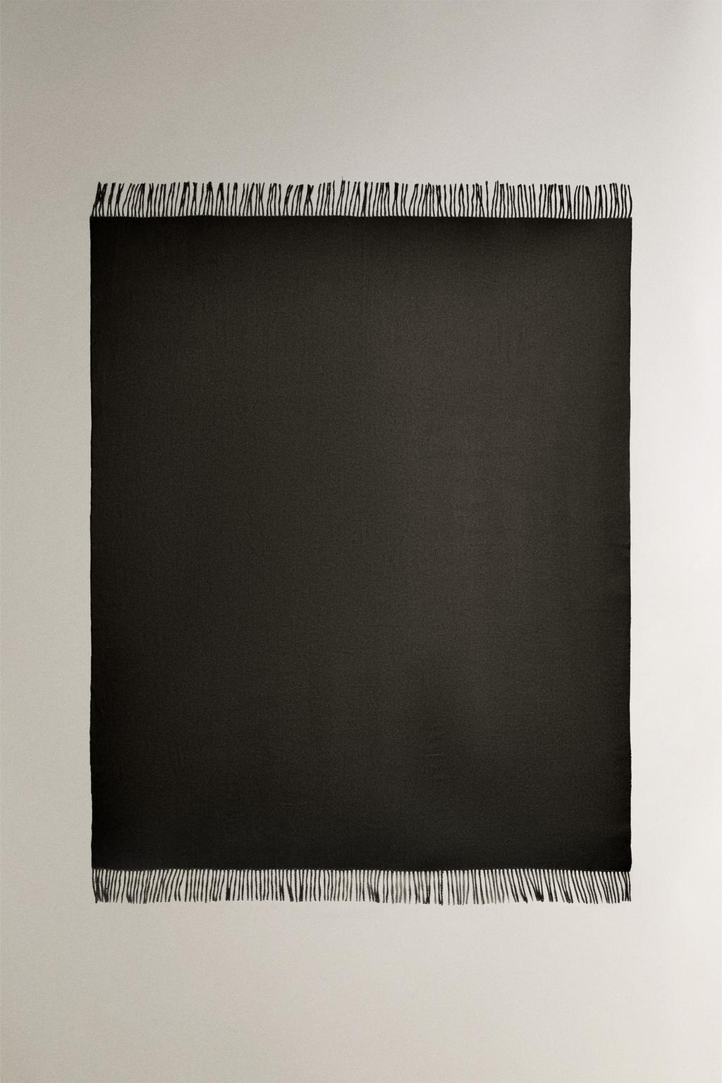 Плед с бахромой