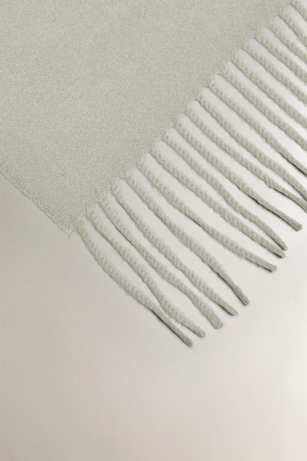 Плед с бахромой