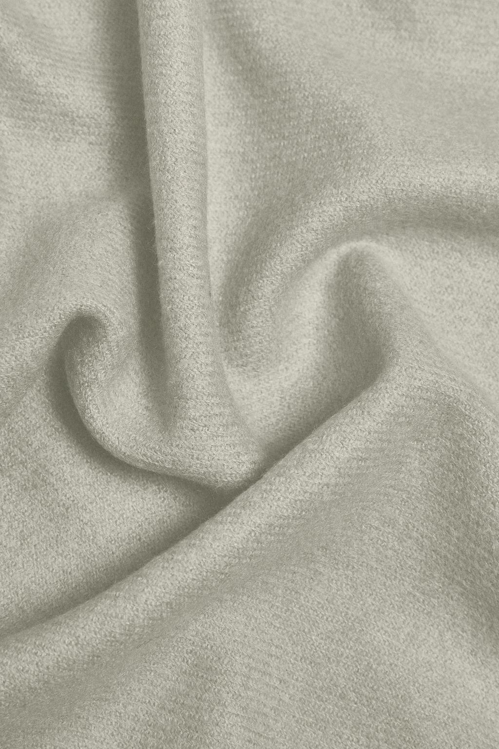 Плед с бахромой