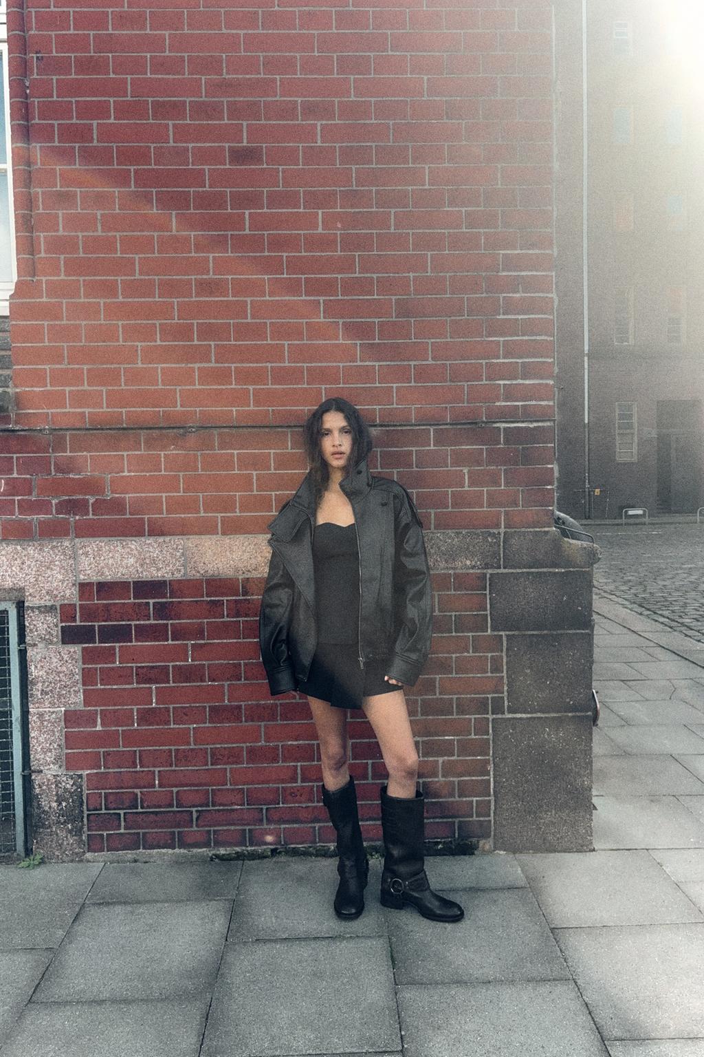 КУРТКА ИЗ ИСКУССТВЕННОЙ КОЖИ