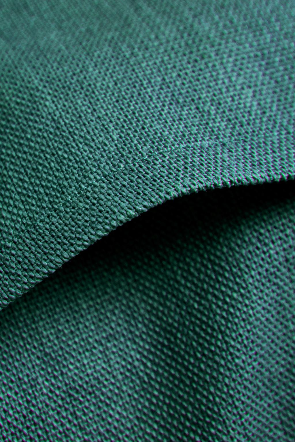 Чехол для подушки в однотонном стиле