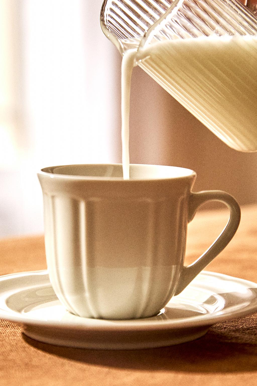 Молочник из боросиликатного стекла с объемным узором