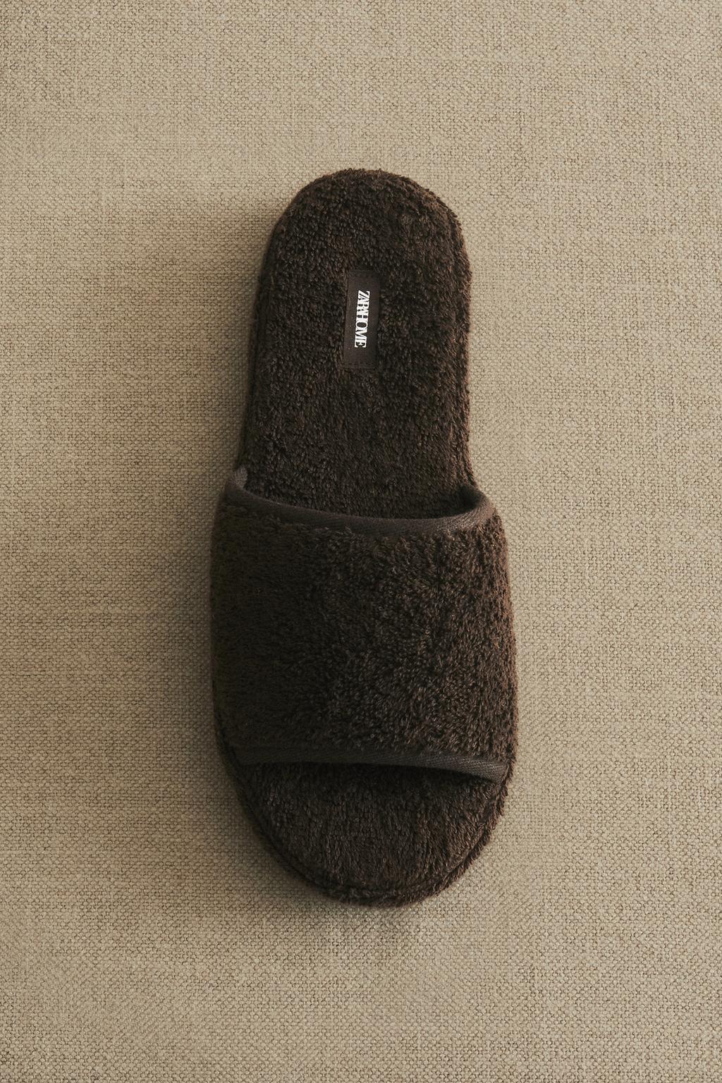 Тапочки на платформе из махровой ткани