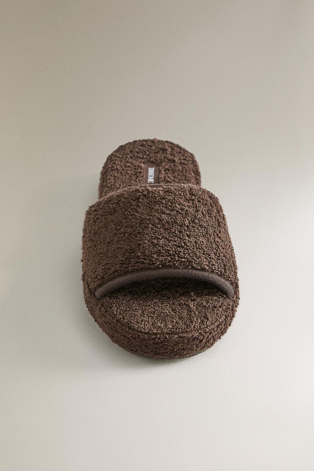 Тапочки на платформе из махровой ткани