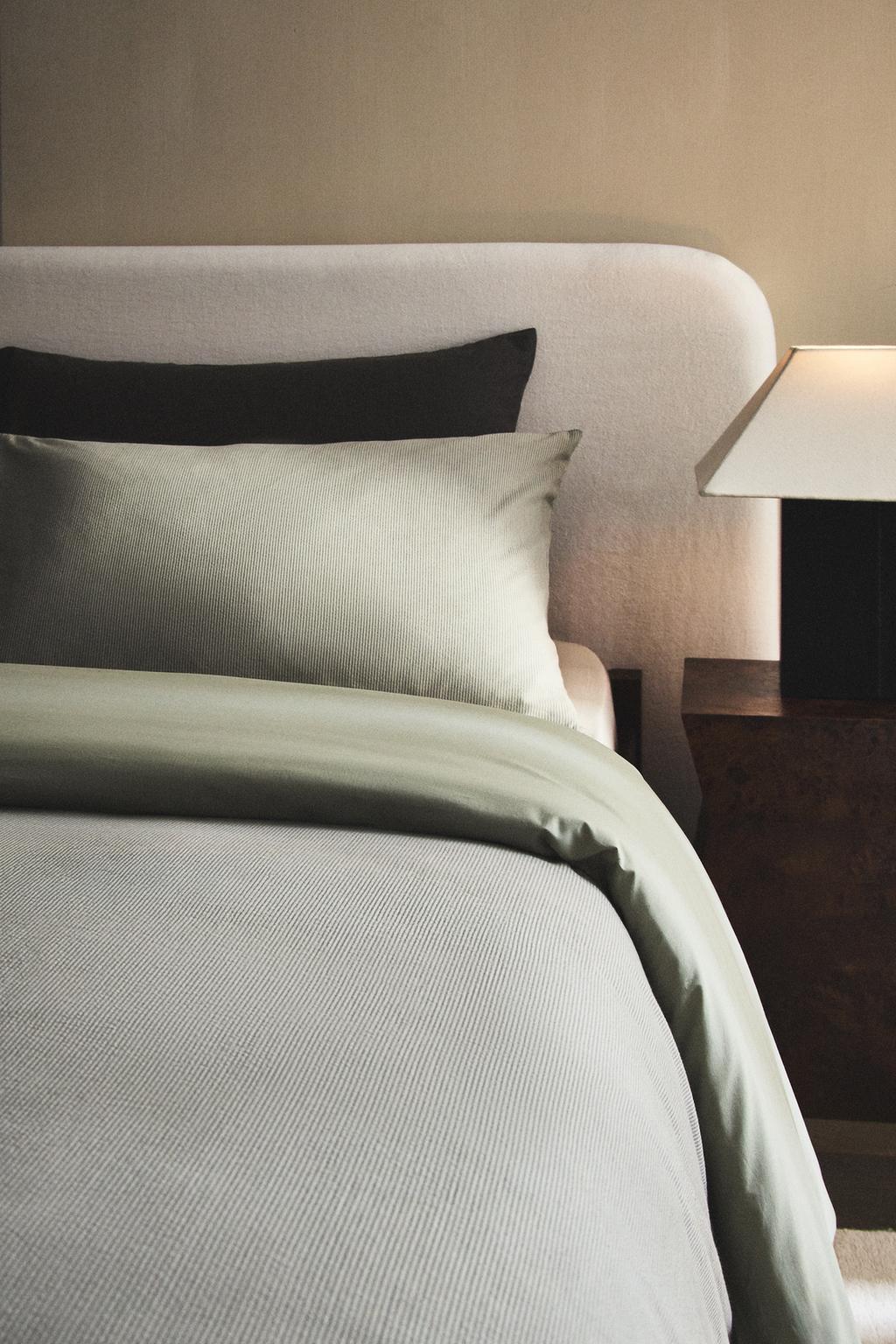 Покрывало из полосатого сирсакерового хлопка