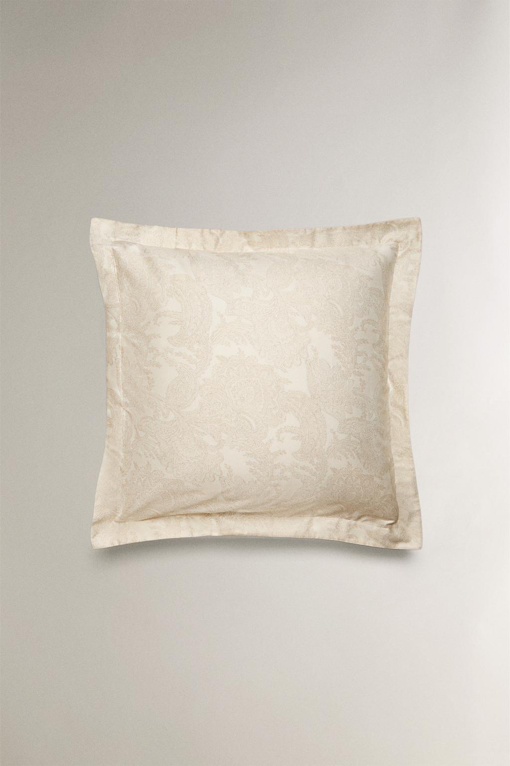 Наволочка из сатина с атласным пейсли