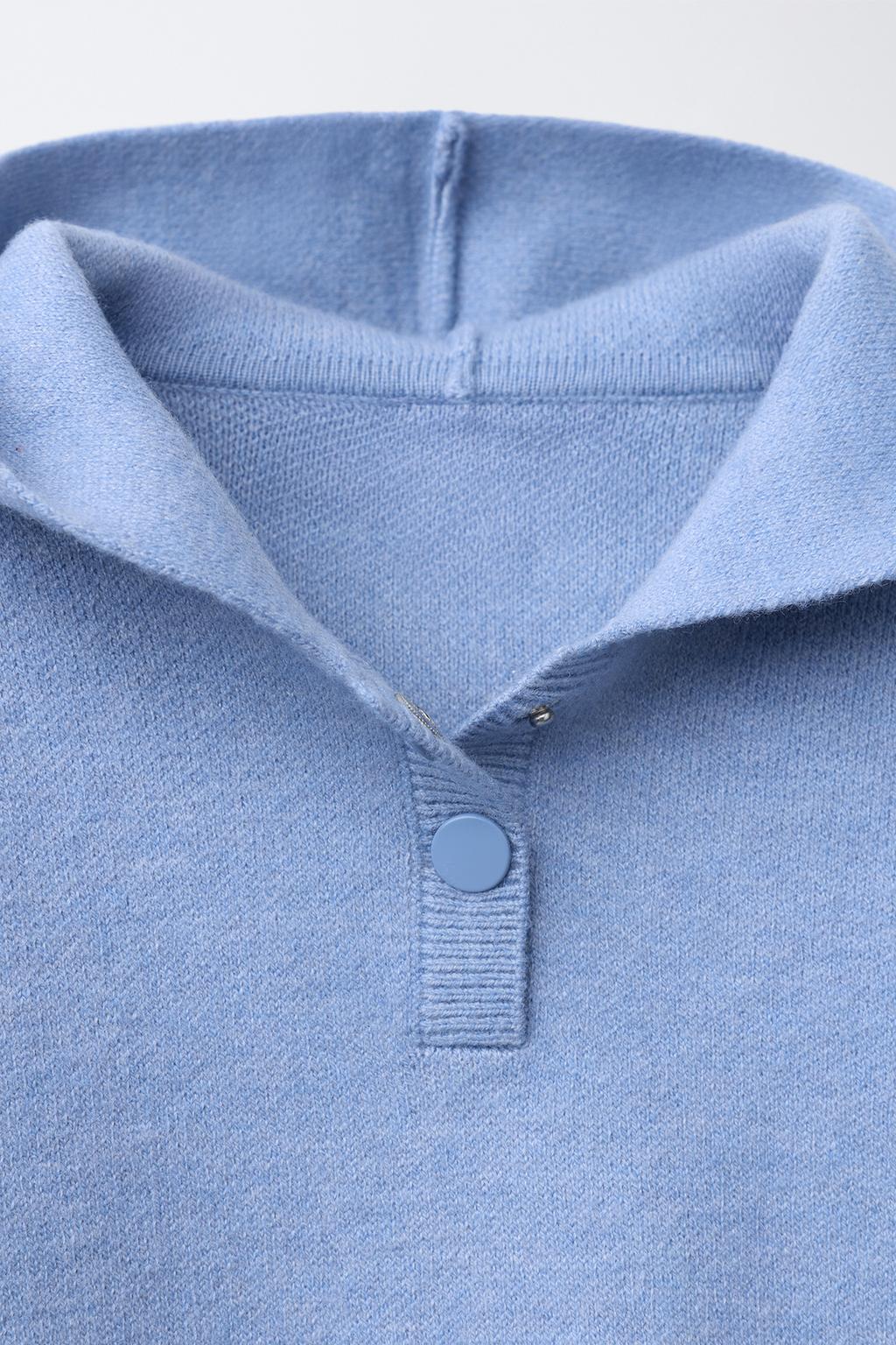 ВЯЗАНЫЙ СВИТЕР С КАПЮШОНОМ