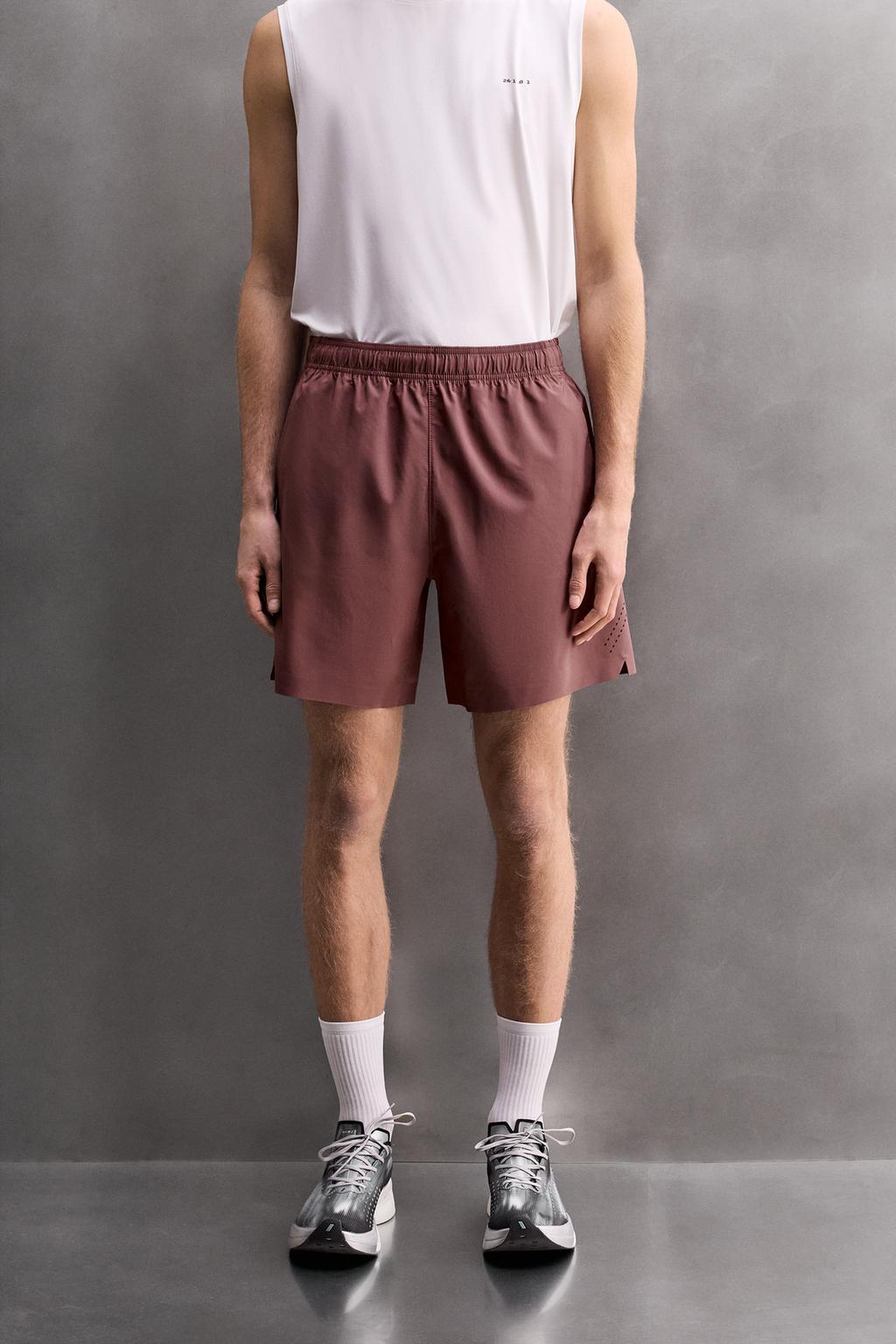 ПЕРФОРИРОВАННЫЕ ШОРТЫ