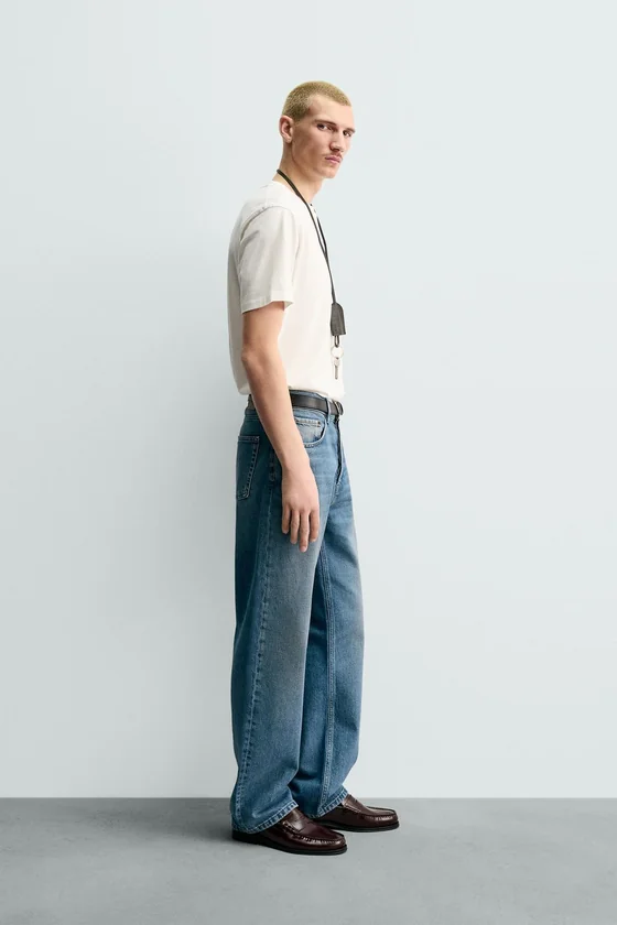 ФУТБОЛКА MEDIUM WEIGHT КЛАССИЧЕСКОГО КРОЯ