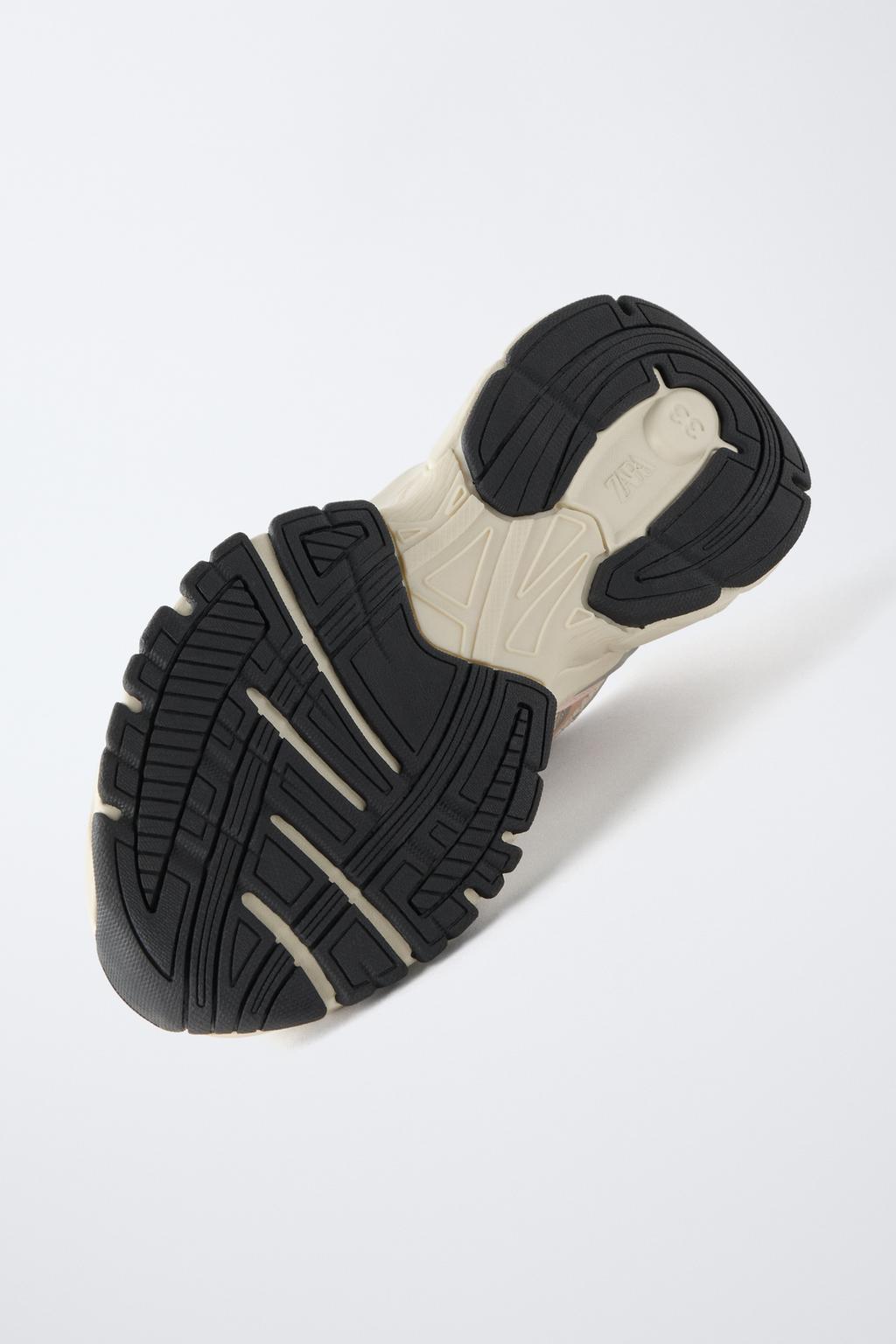 КРОССОВКИ С СЕТЧАТОЙ ТКАНЬЮ