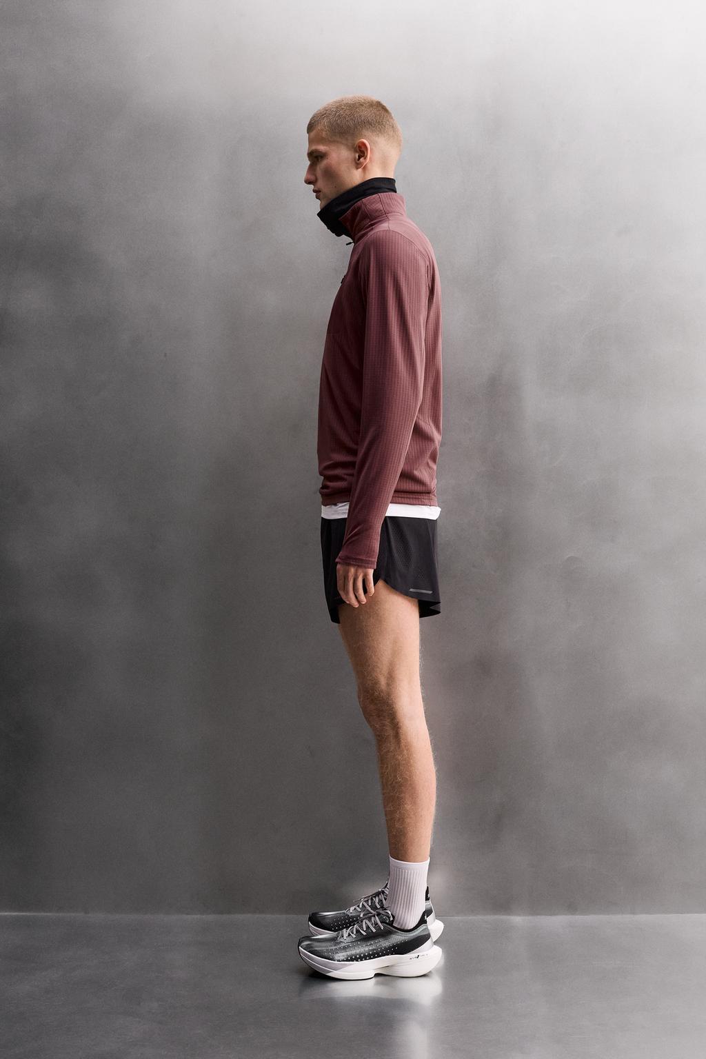 ТОЛСТОВКА С ВОРОТНИКОМ НА МОЛНИИ И КОМБИНИРОВАННЫМ КАРМАНОМ