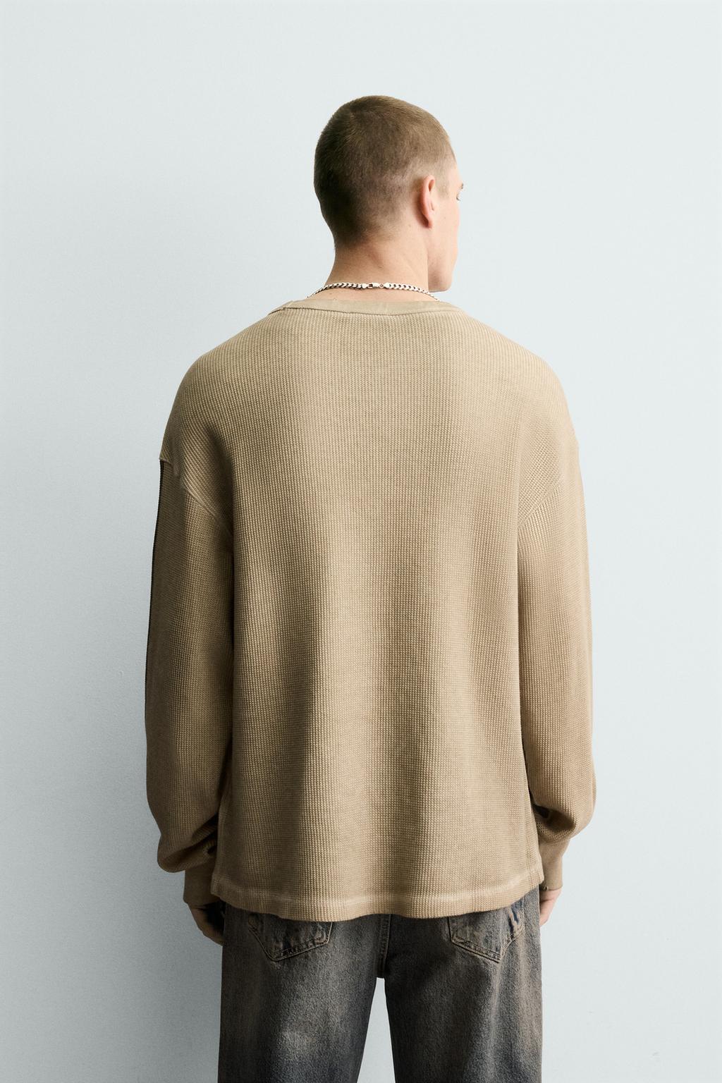 ТОЛСТОВКА С ВАФЕЛЬНОЙ СТРУКТУРОЙ И ПРИНТОМ