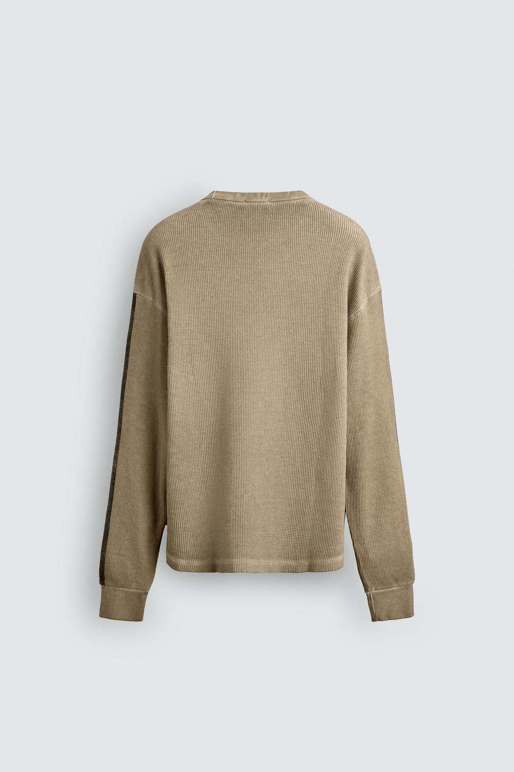 ТОЛСТОВКА С ВАФЕЛЬНОЙ СТРУКТУРОЙ И ПРИНТОМ