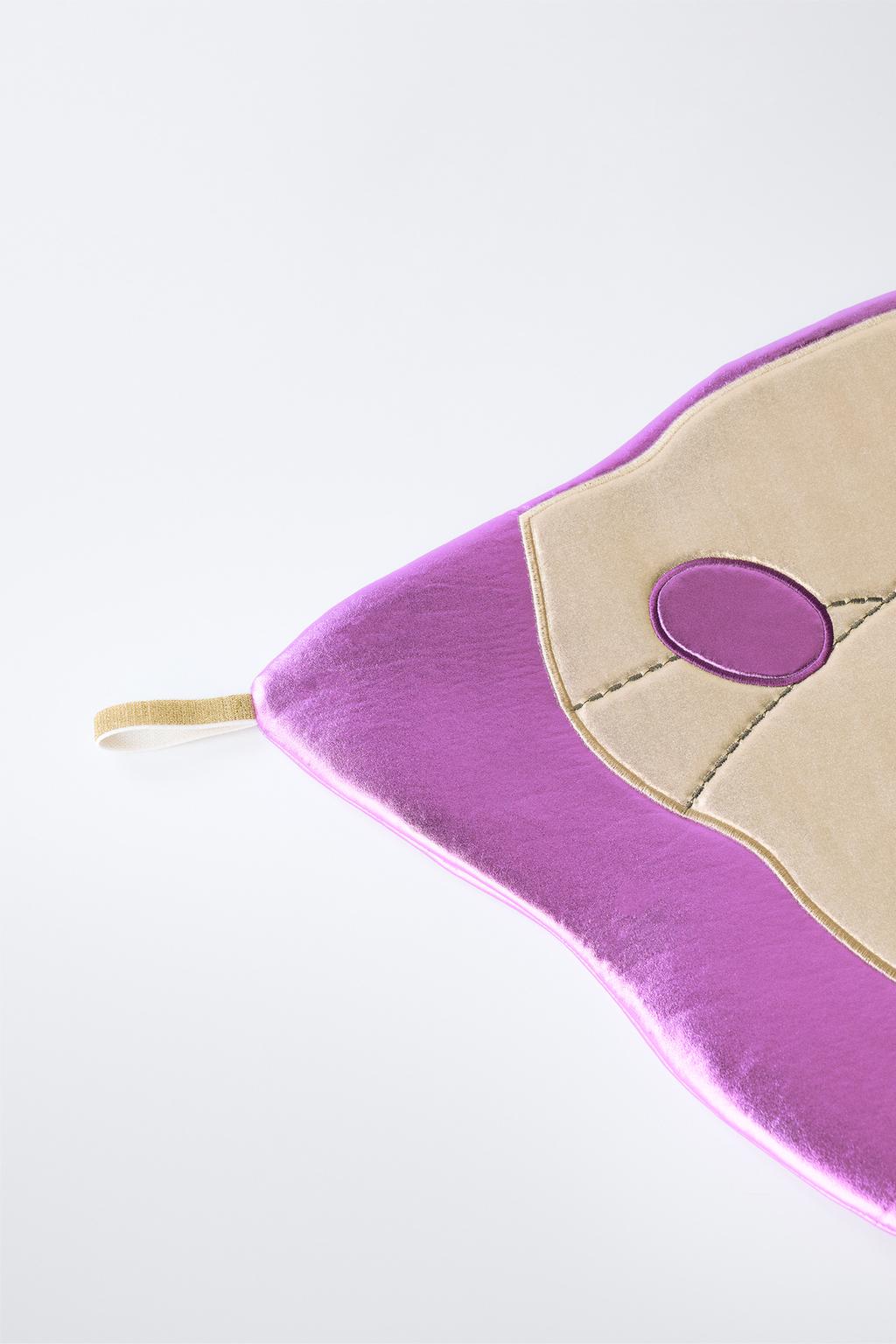 Блестящие крылья костюма бабочки