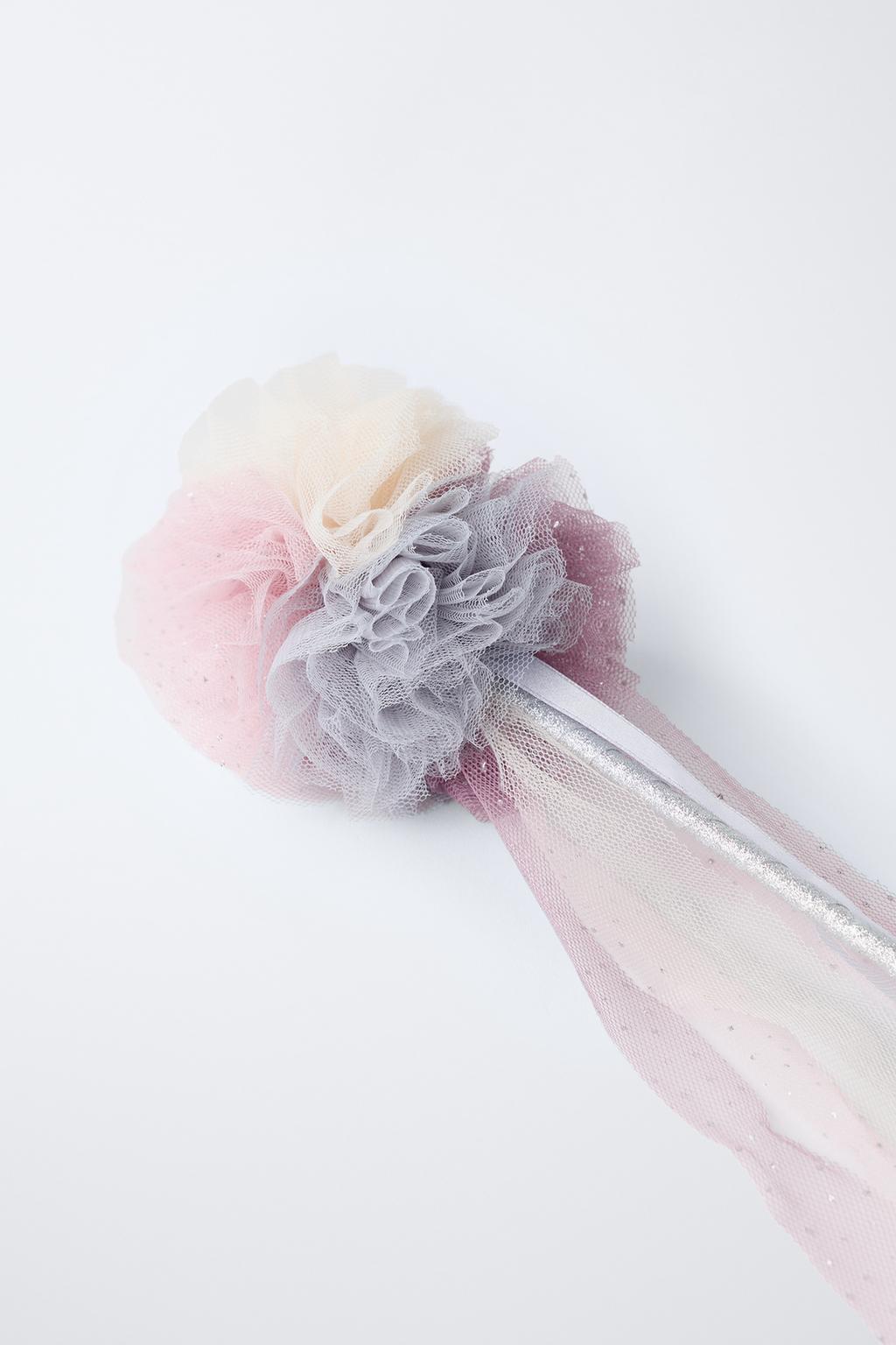 Волшебная палочка с крыльями бабочки из фатина и блестками