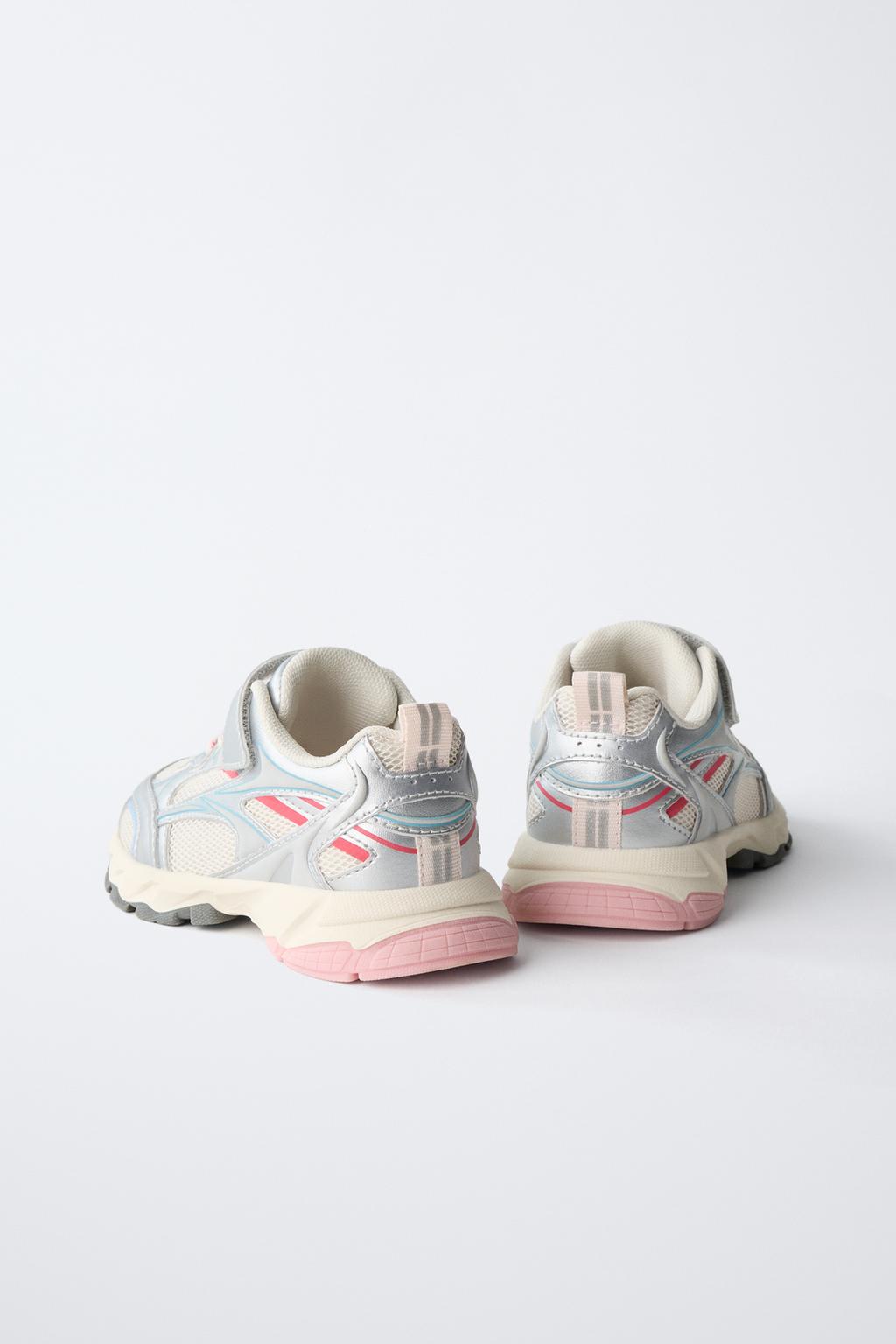 КРОССОВКИ MINNIE MOUSE © DISNEY