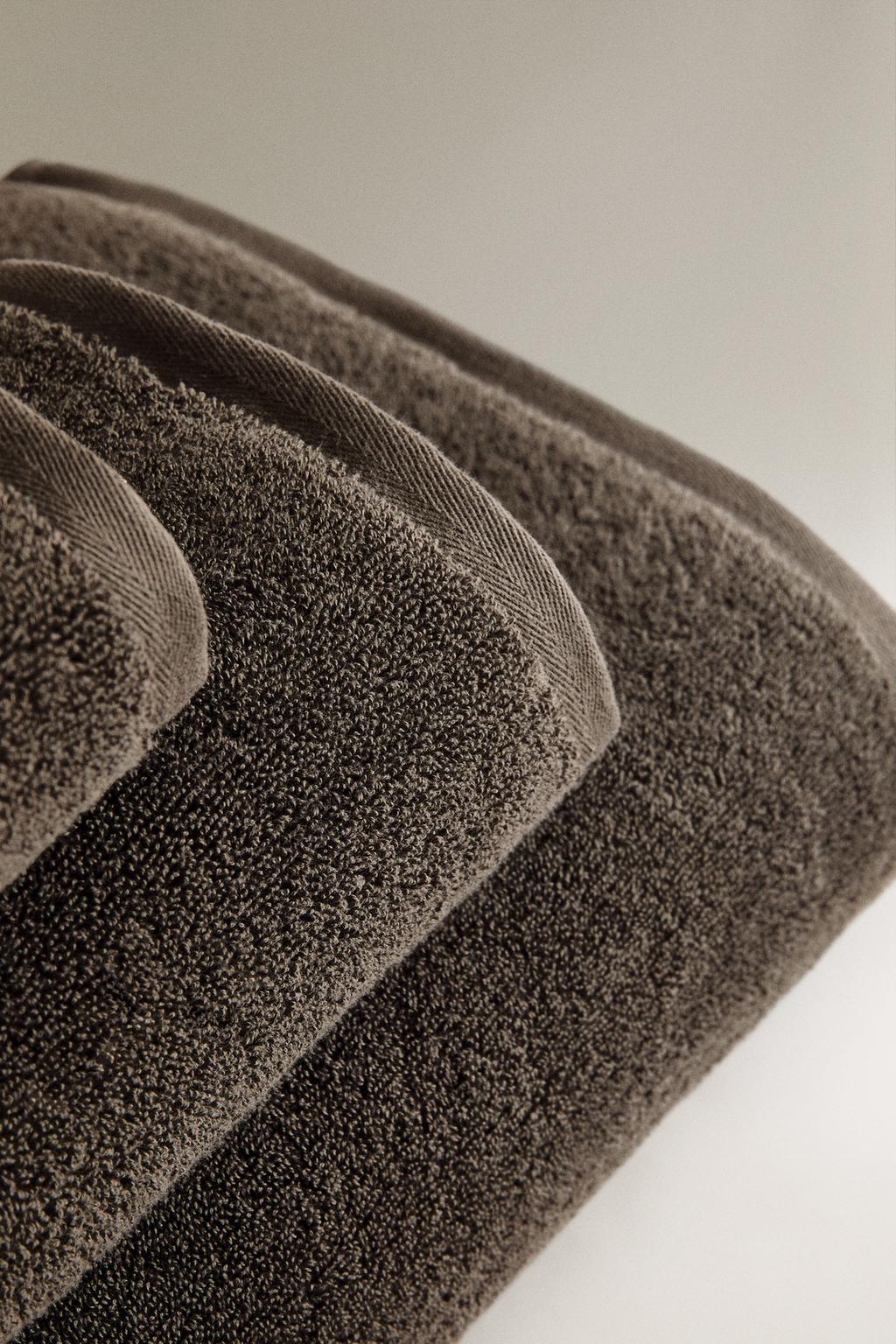 Мягкое хлопковое полотенце для ванны (700 г/м²)