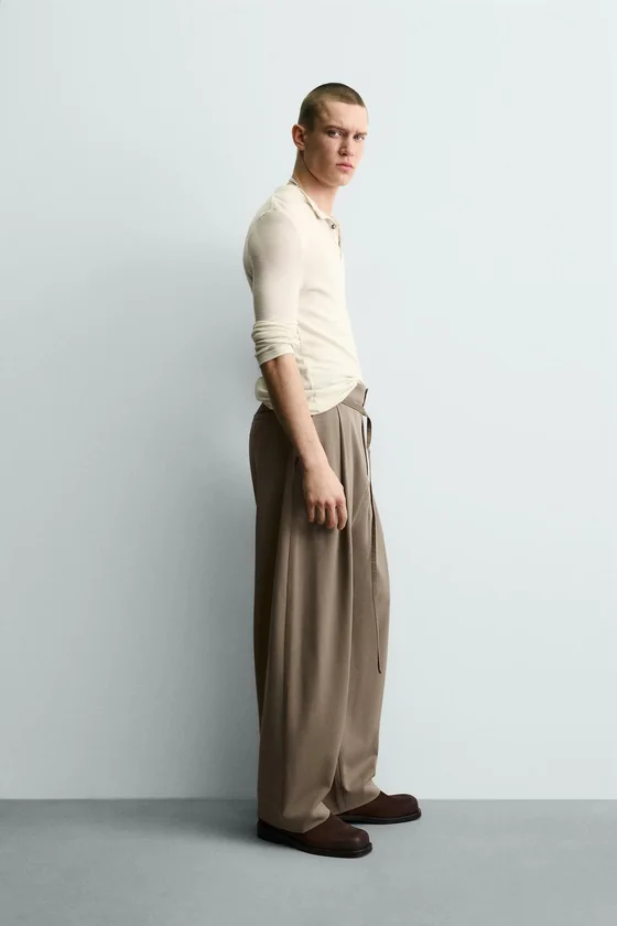 БРЮКИ BALLOON FIT С ЗАЩИПАМИ И ПОЯСОМ