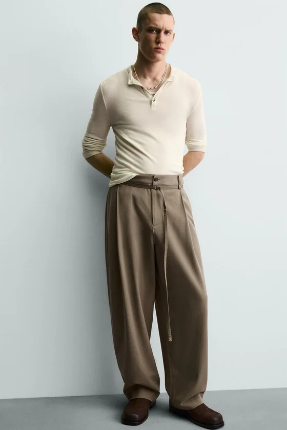 БРЮКИ BALLOON FIT С ЗАЩИПАМИ И ПОЯСОМ